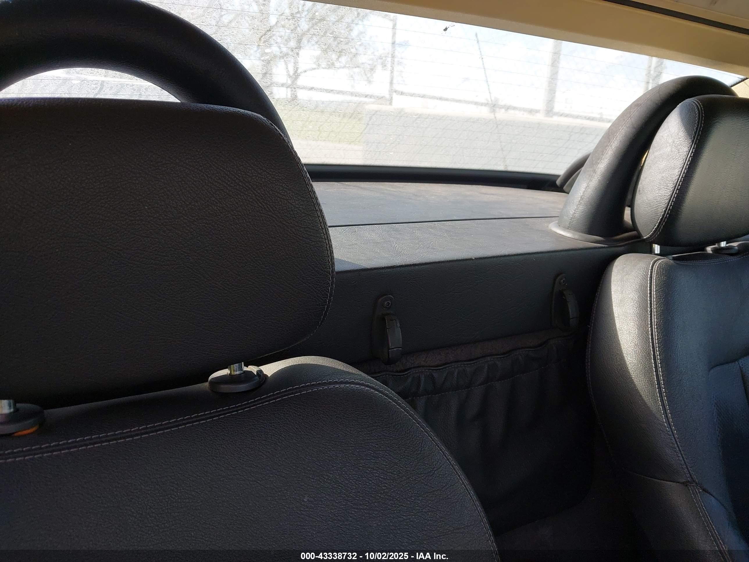 2002 Mercedes-benz Slk 320   Black vin: WDBKK65F42F268020