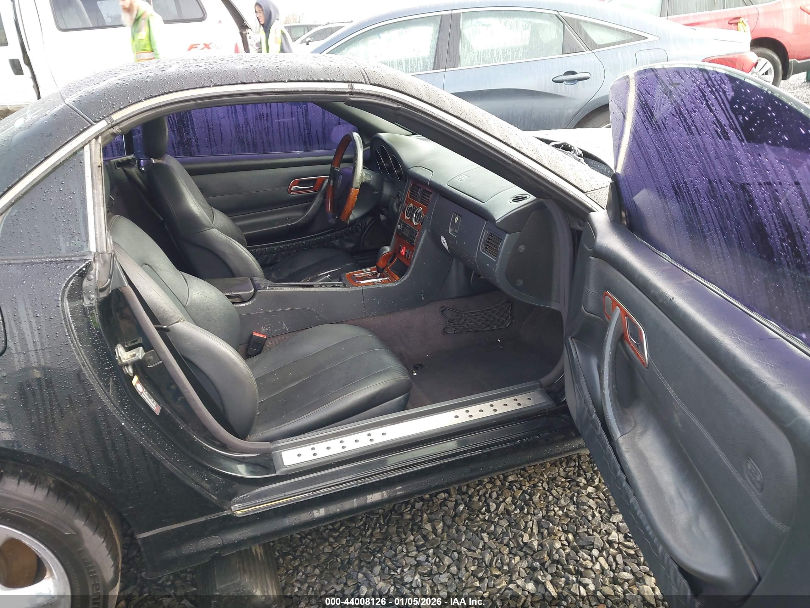2002 Mercedes-benz Slk 320   Черный vin: WDBKK65F42F268714