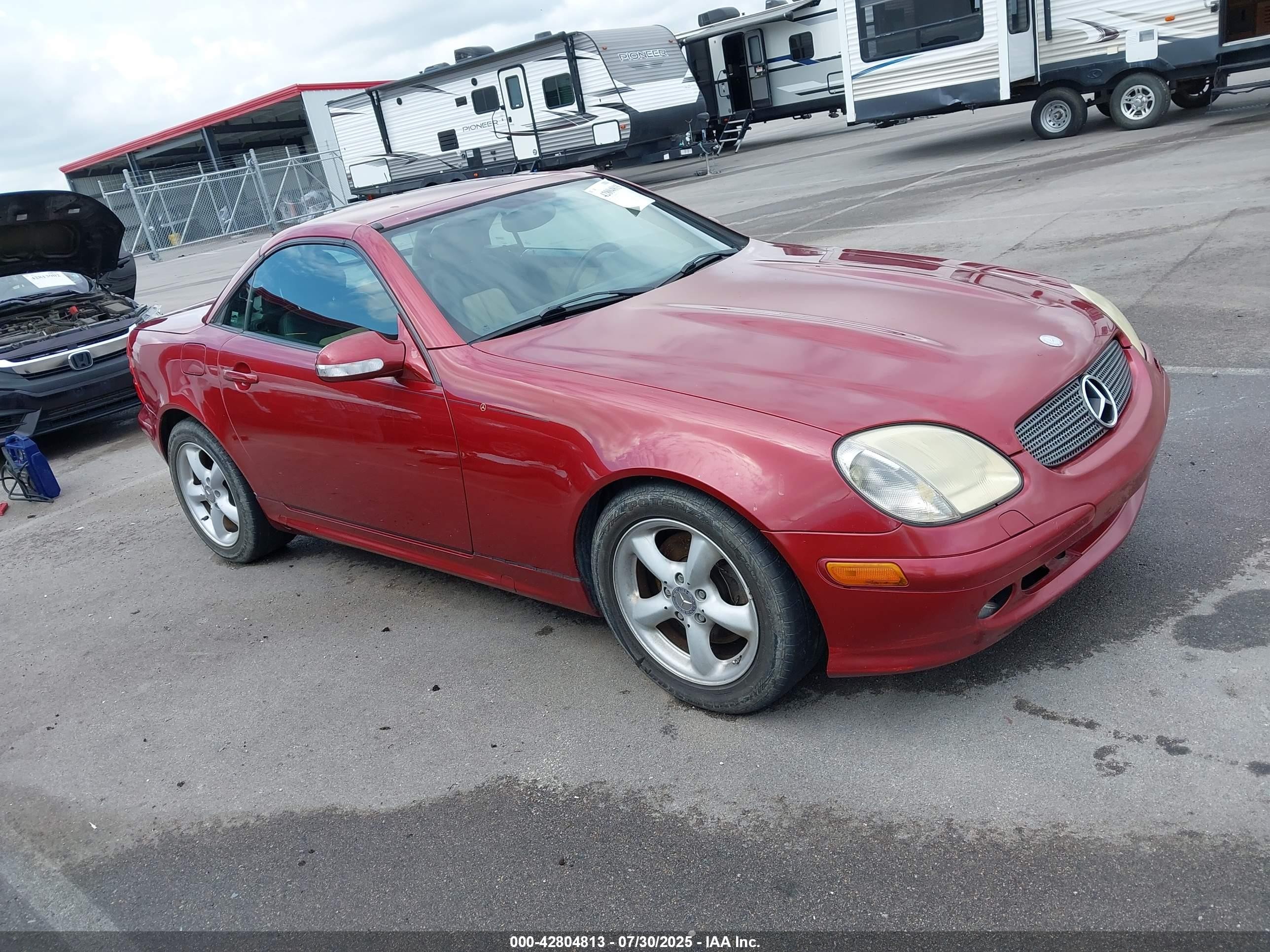 2003 Mercedes-benz Slk 320   Red vin: WDBKK65F43F278662