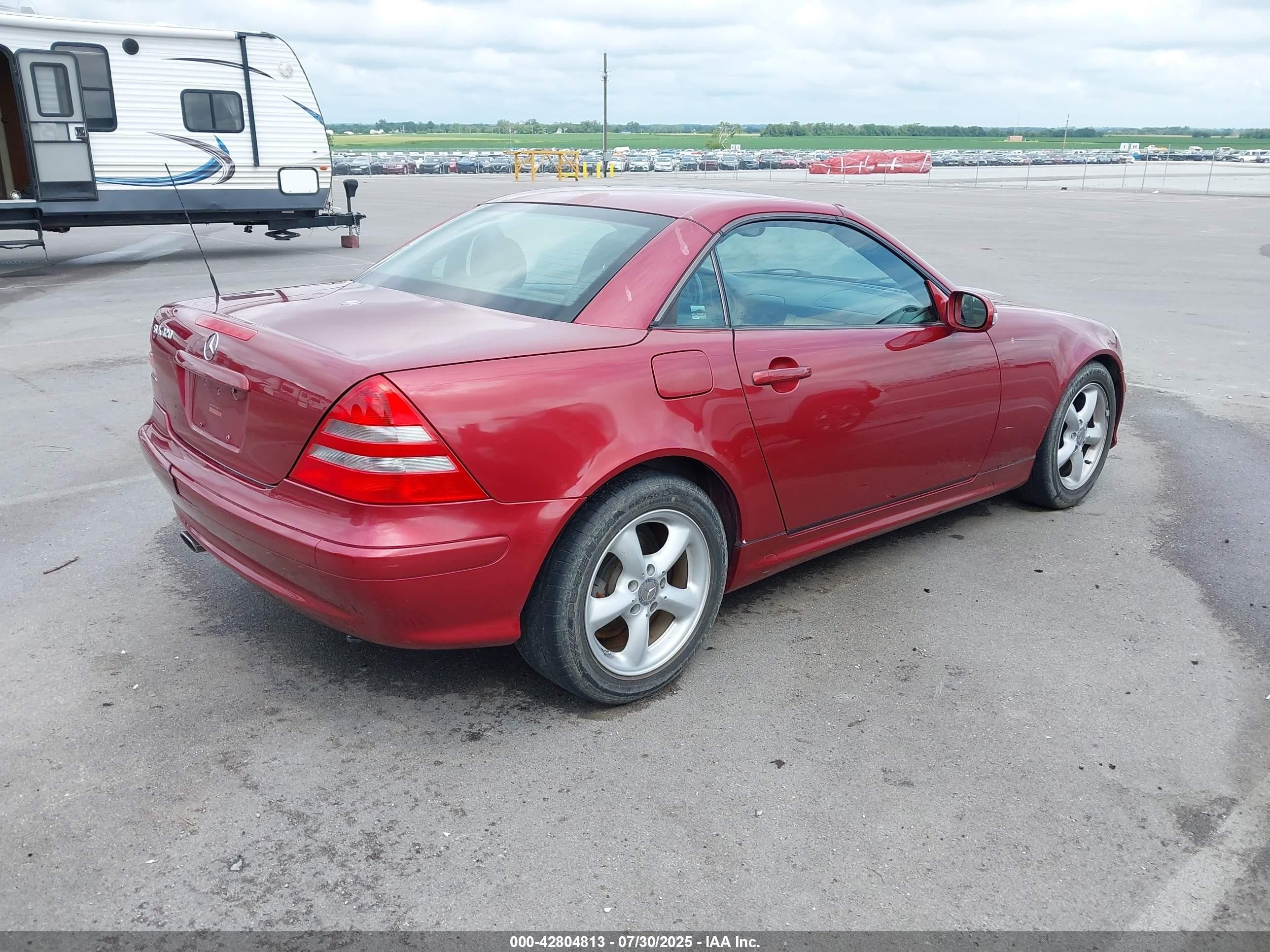 2003 Mercedes-benz Slk 320   Red vin: WDBKK65F43F278662
