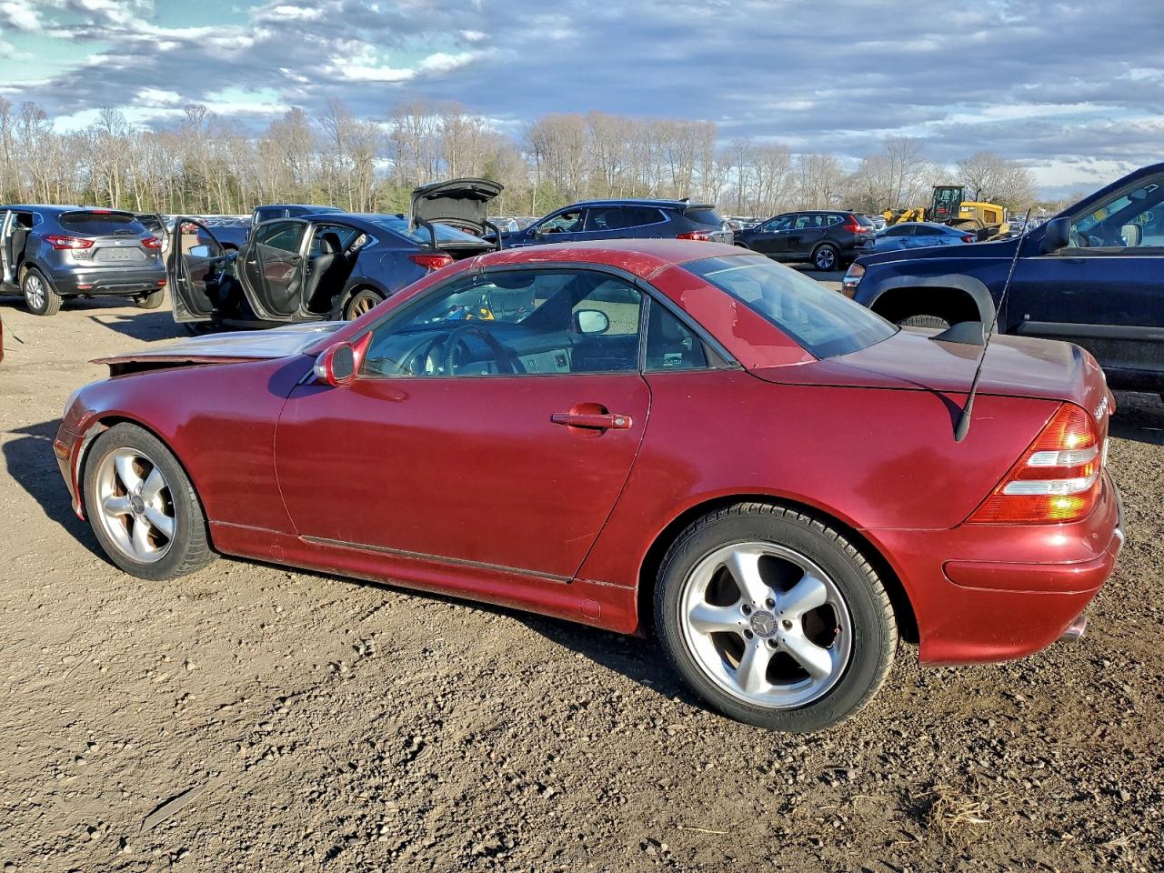 2001 Mercedes-benz Slk 320 Burgundy vin: WDBKK65F51F178437