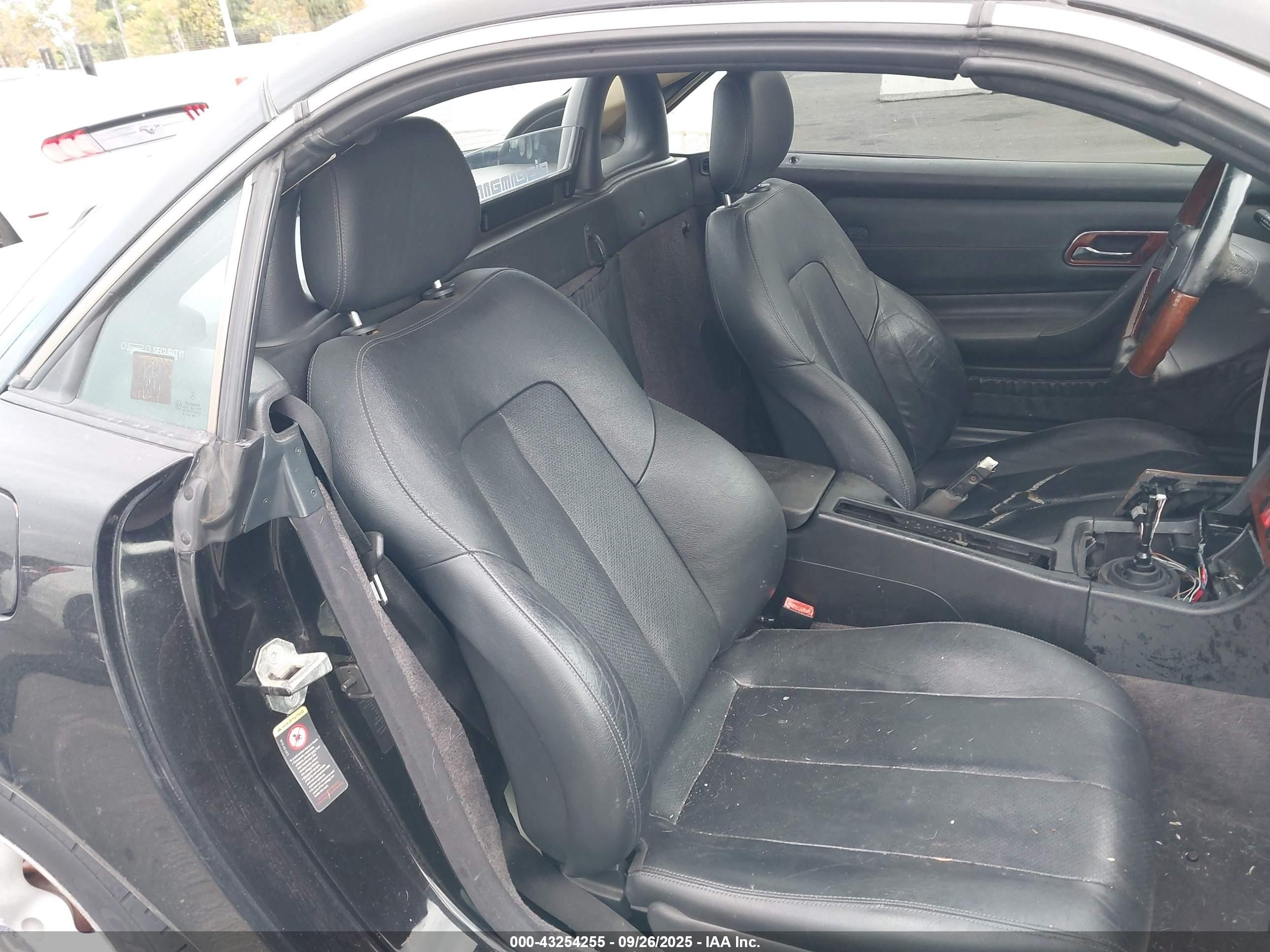 2001 Mercedes-benz Slk 320   Black vin: WDBKK65F51F211940