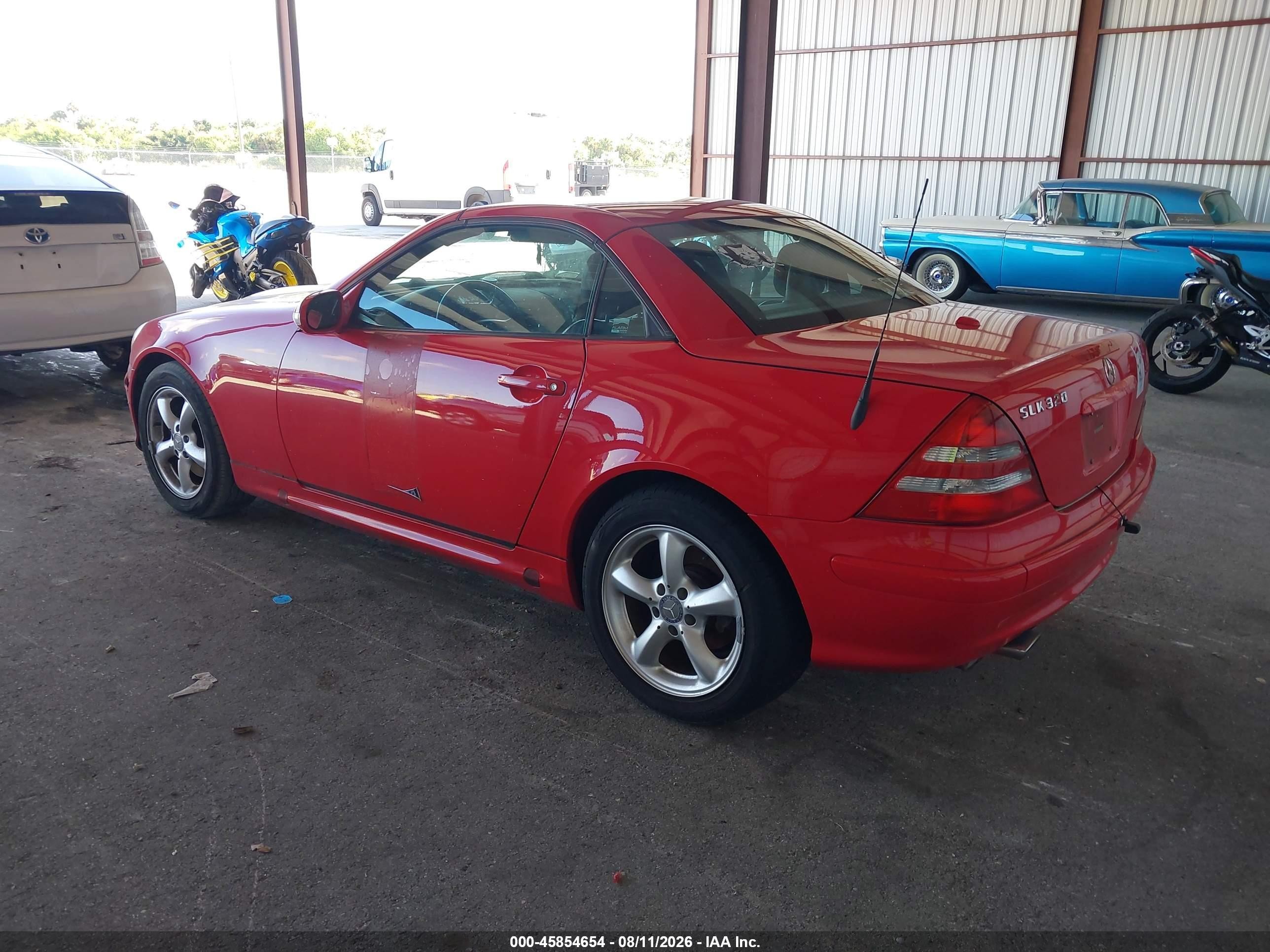 2001 Mercedes-benz Slk 320   Red vin: WDBKK65F51F232335