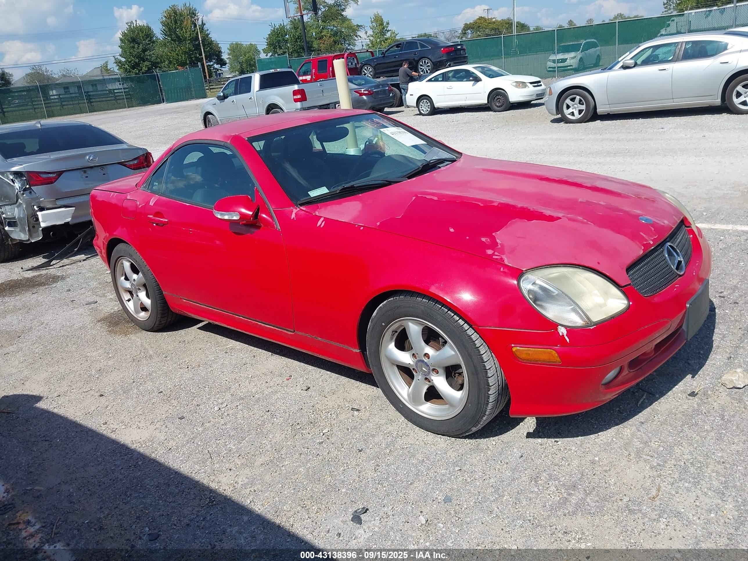 2002 Mercedes-benz Slk 320   Красный vin: WDBKK65F52F250464