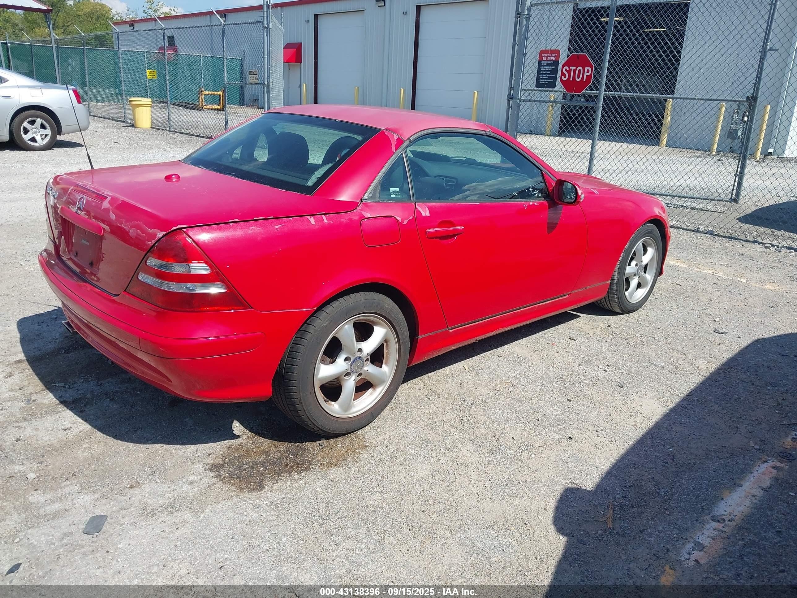 2002 Mercedes-benz Slk 320   Красный vin: WDBKK65F52F250464