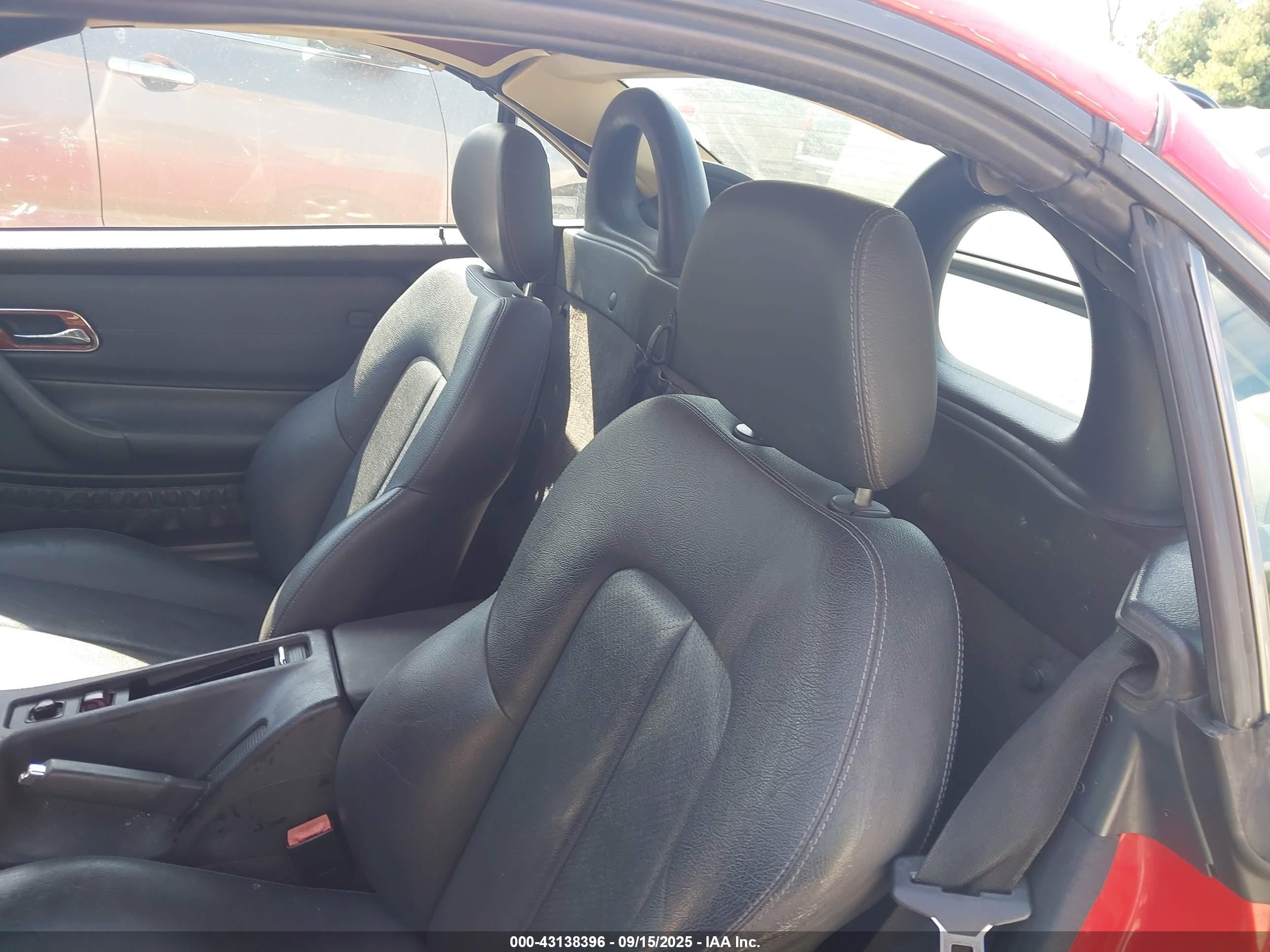 2002 Mercedes-benz Slk 320   Красный vin: WDBKK65F52F250464