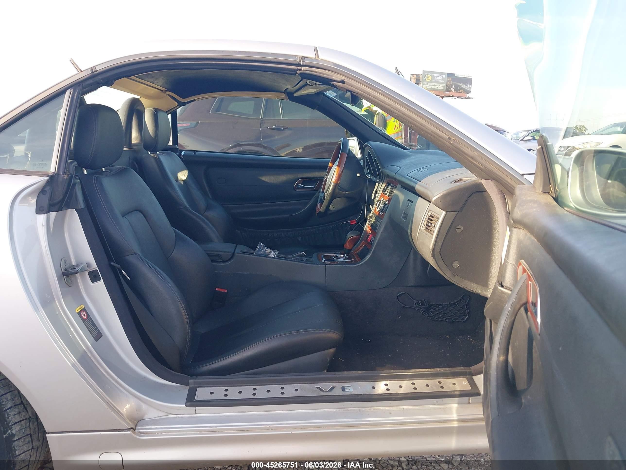2001 Mercedes-benz Slk 320   Silver vin: WDBKK65F61F224387