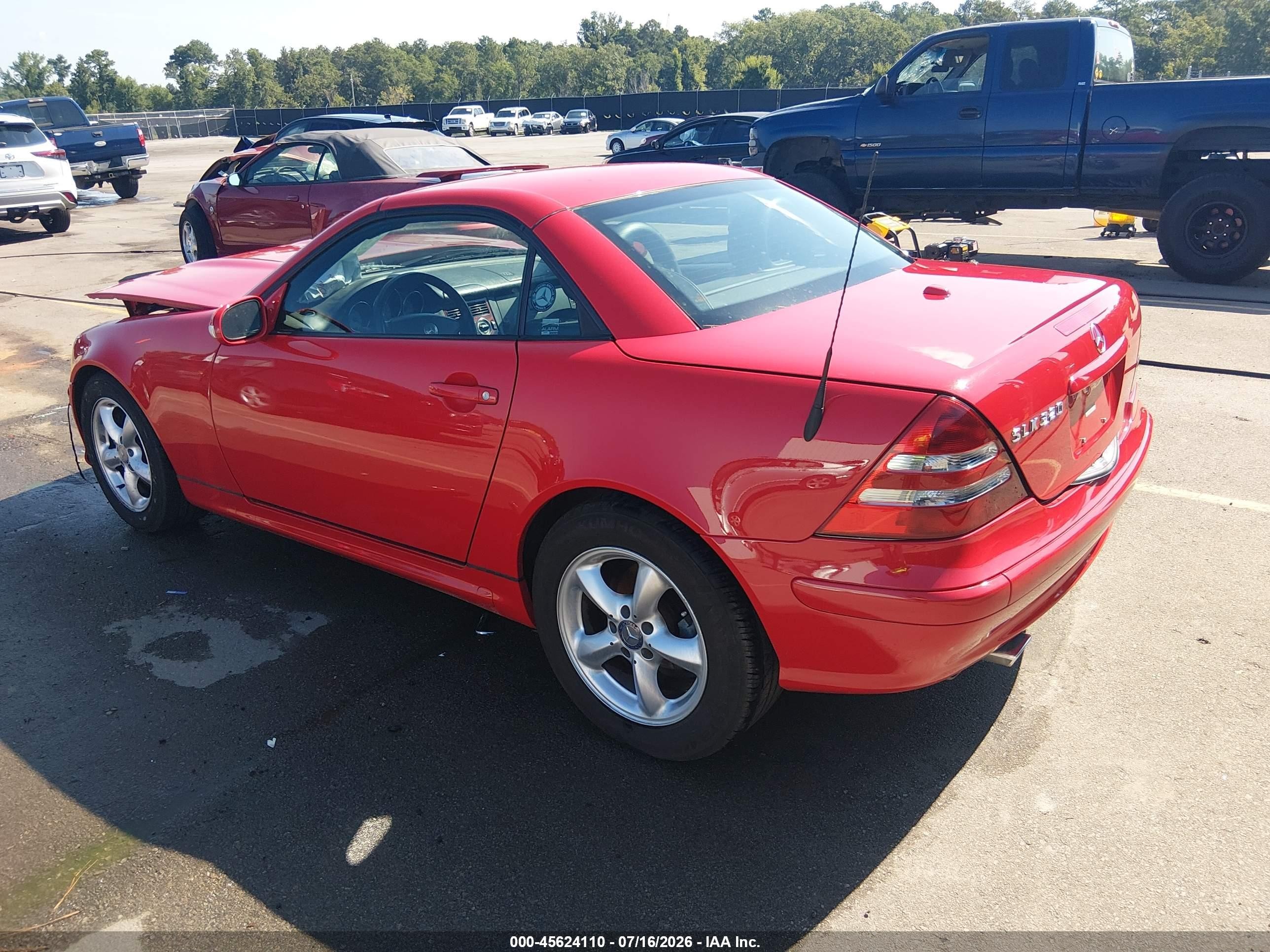 2001 Mercedes-benz Slk 320   Red vin: WDBKK65F61F230867