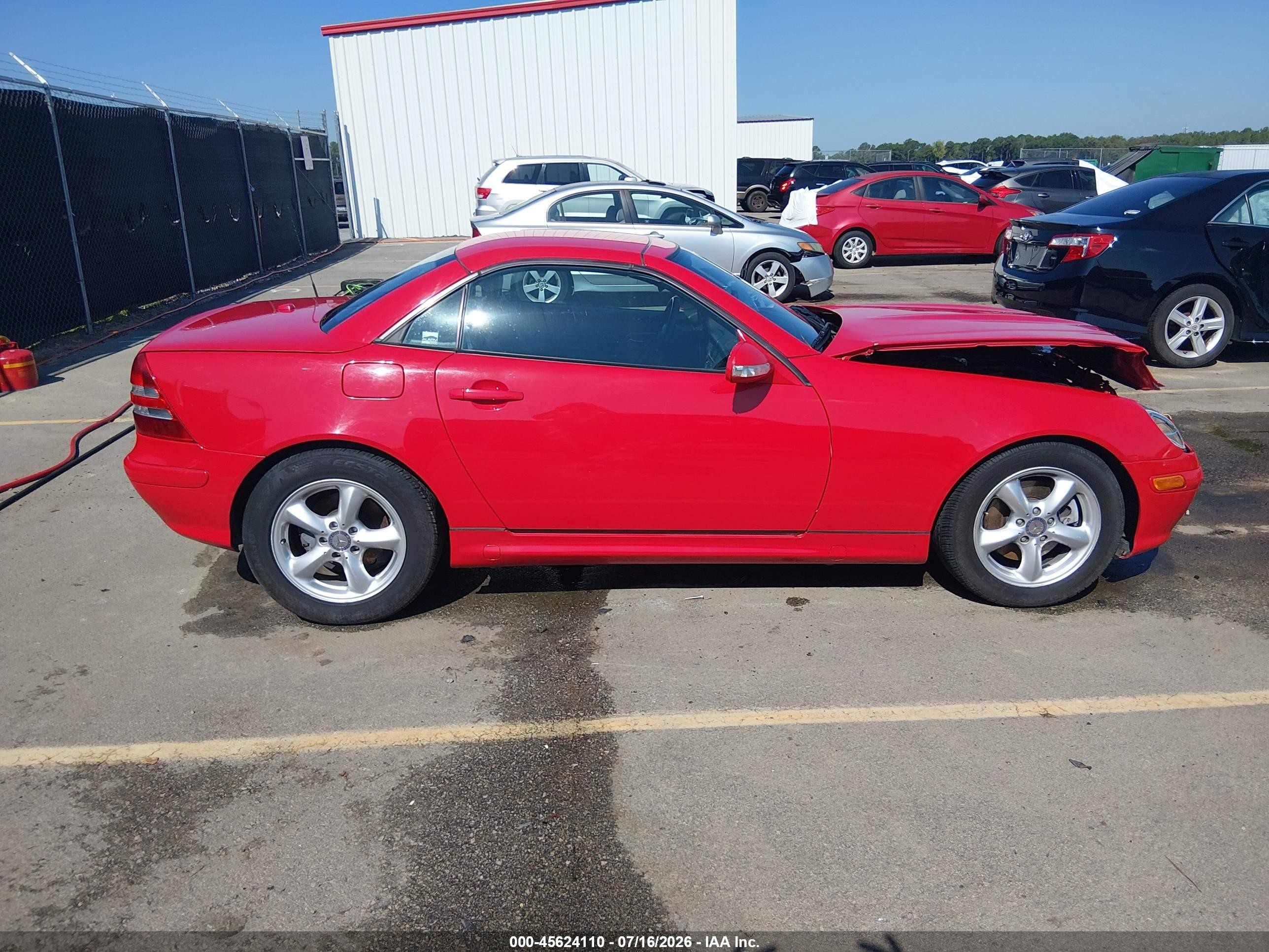2001 Mercedes-benz Slk 320   Red vin: WDBKK65F61F230867