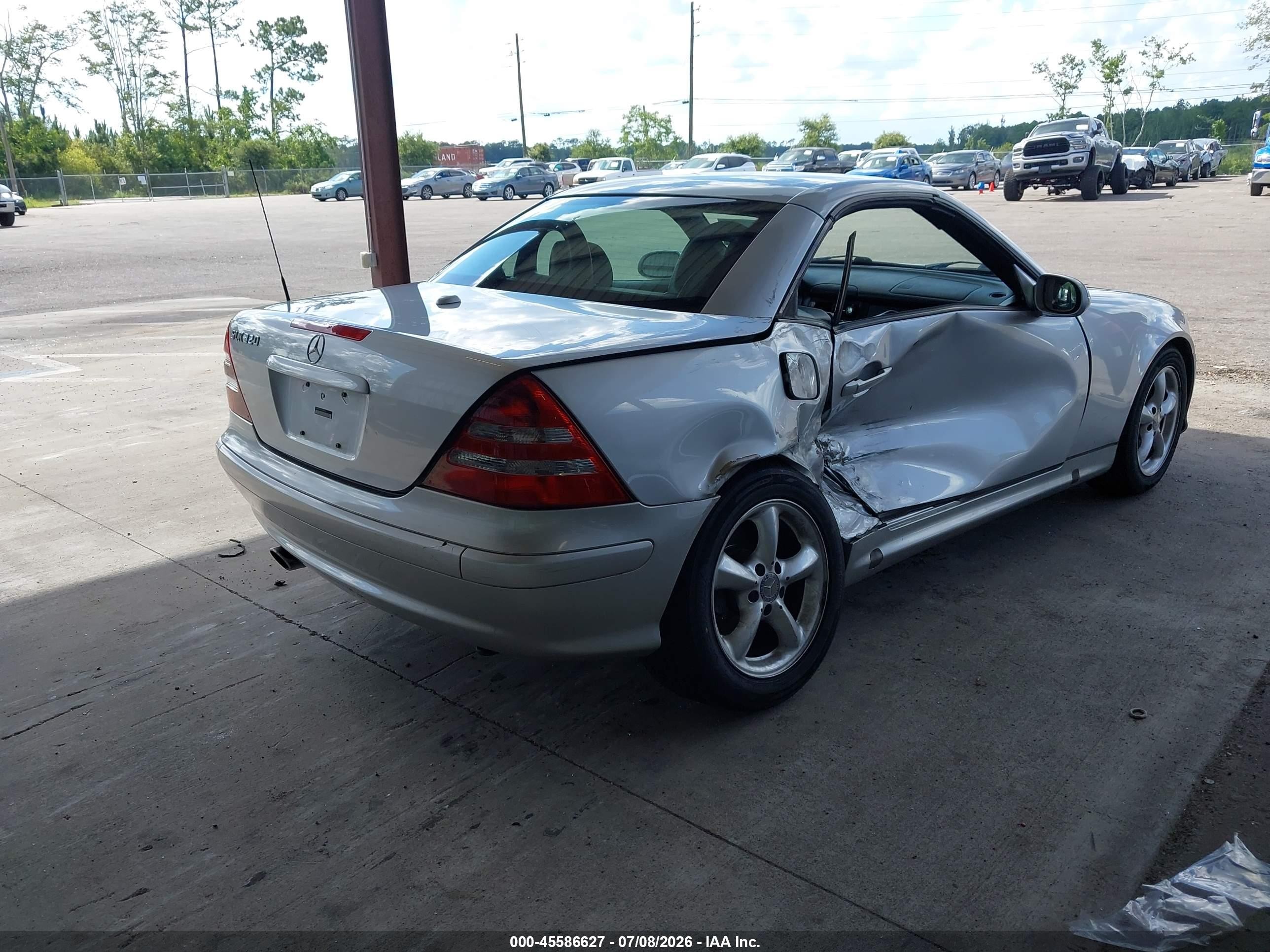 2003 Mercedes-benz Slk 320   Silver vin: WDBKK65F63F286052