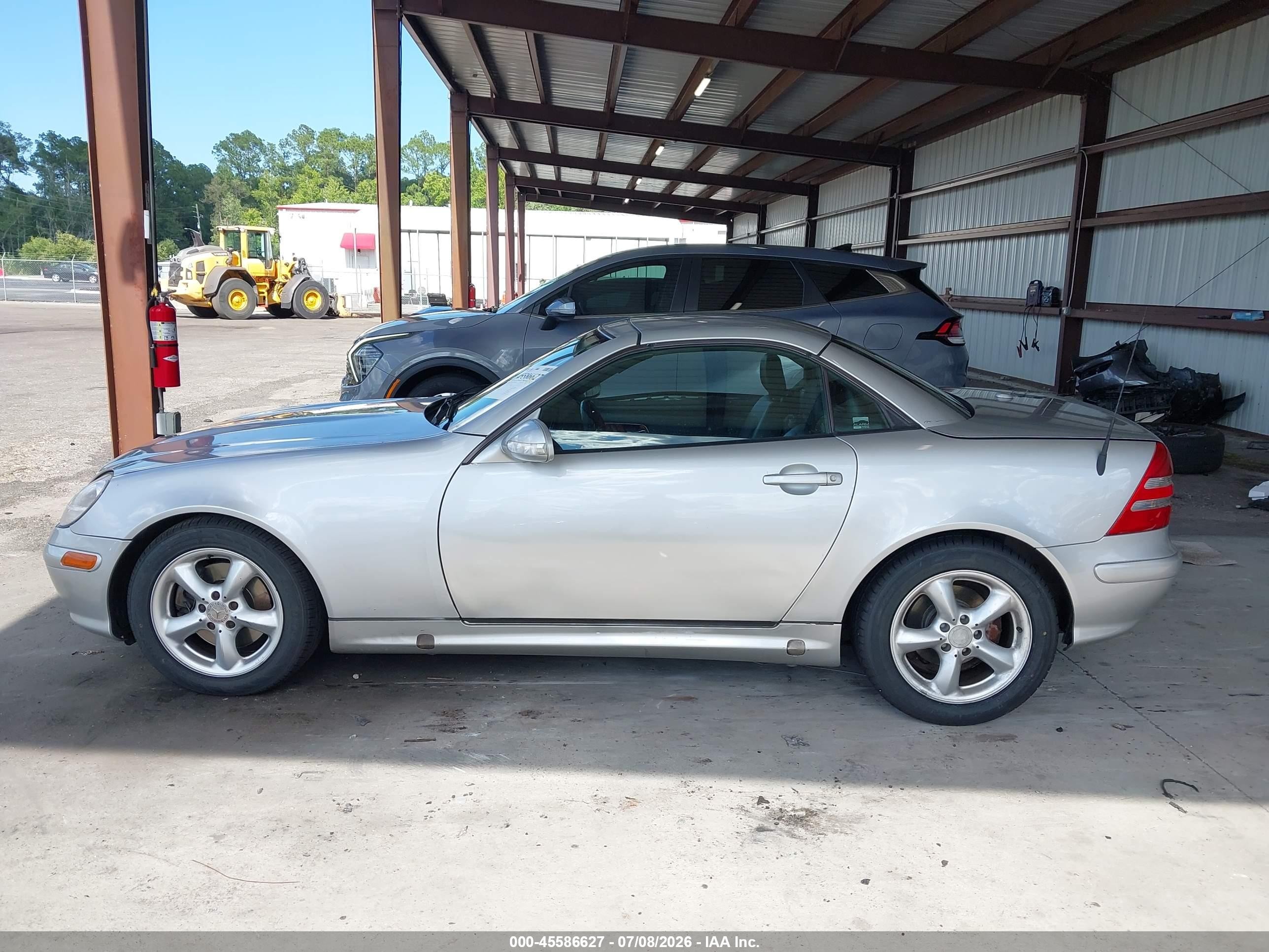 2003 Mercedes-benz Slk 320   Silver vin: WDBKK65F63F286052