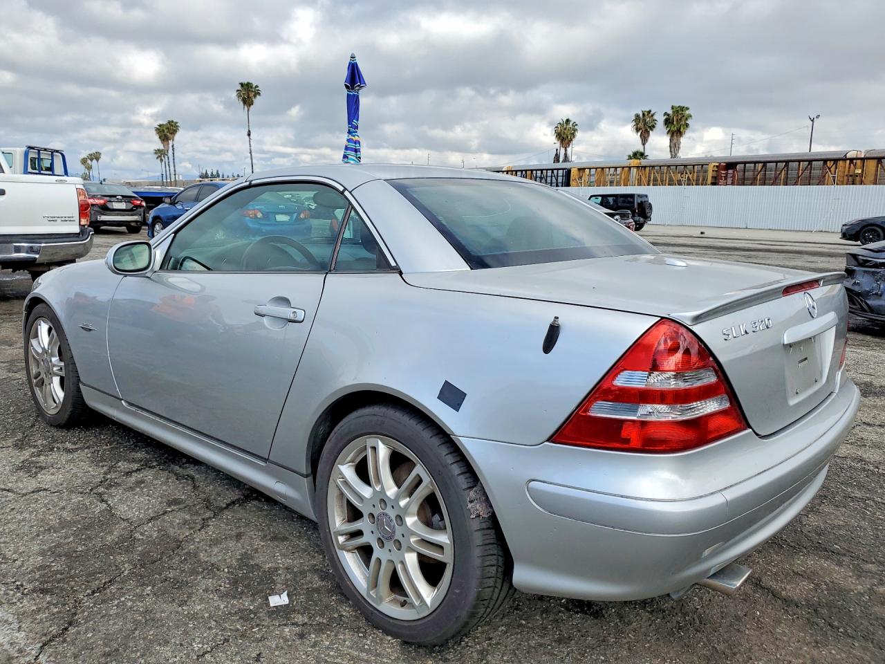2004 Mercedes-benz Slk 320 Silver vin: WDBKK65F64F303322