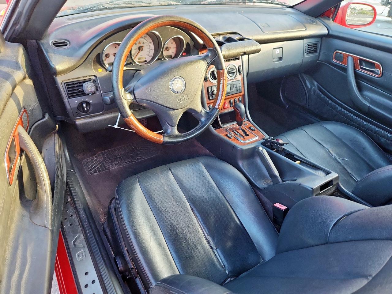 2004 Mercedes-benz Slk 320 Red vin: WDBKK65F64F307404