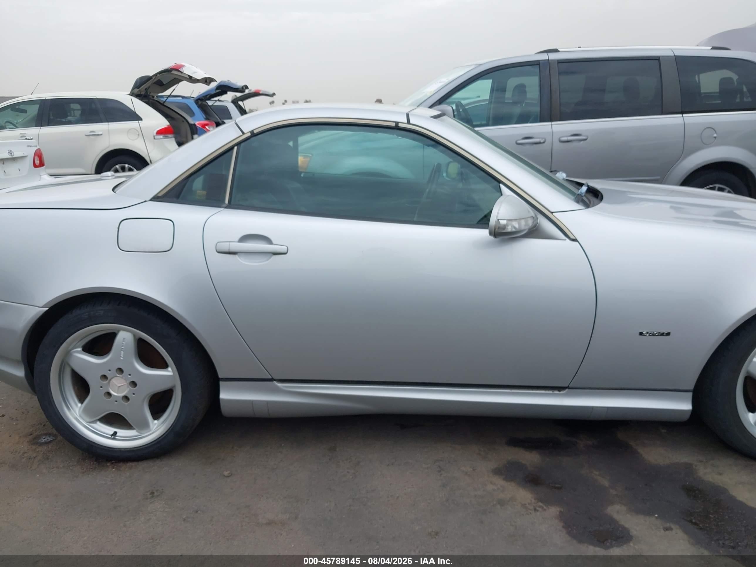 2001 Mercedes-benz Slk 320   Silver vin: WDBKK65F71F200034