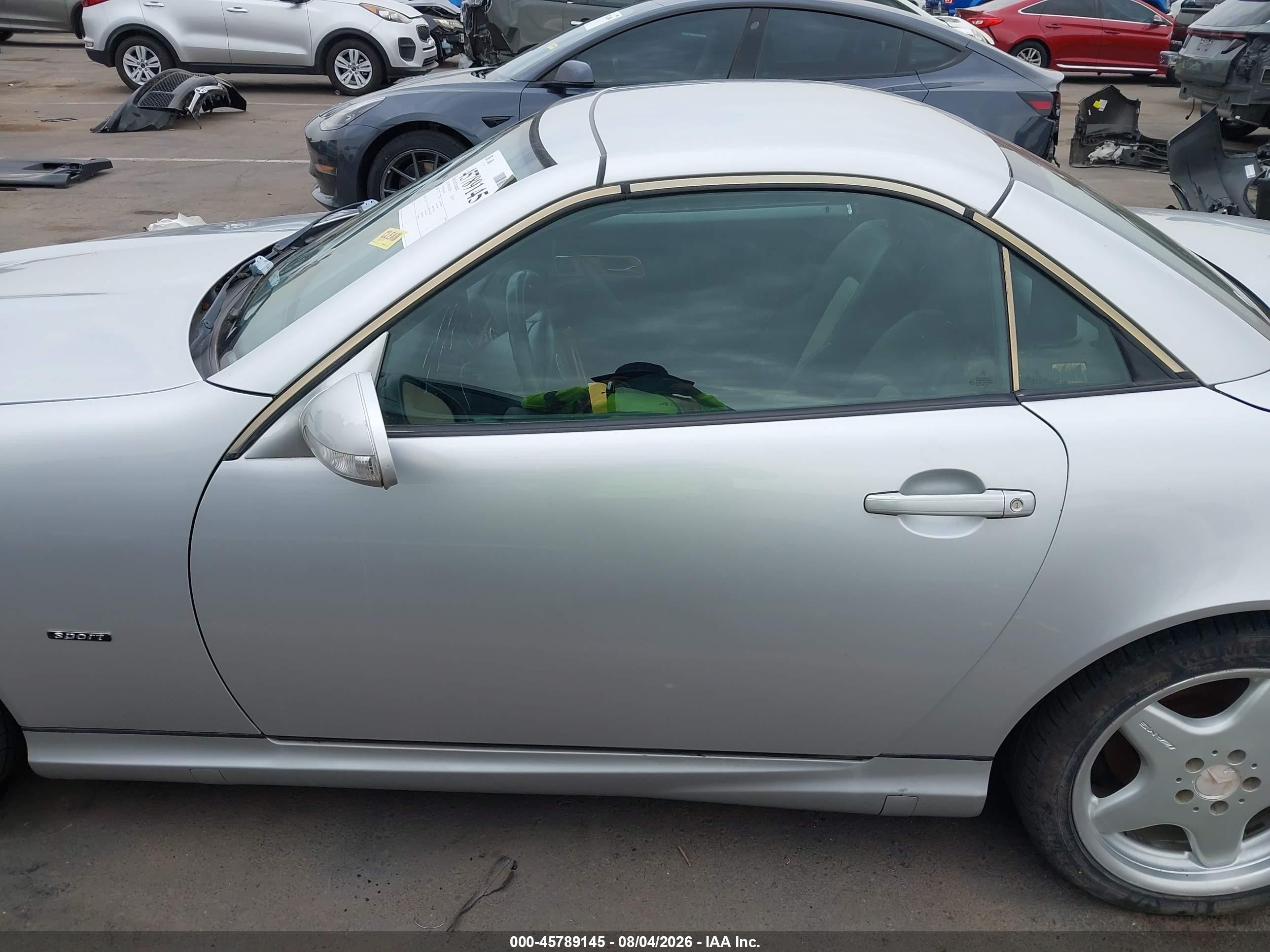 2001 Mercedes-benz Slk 320   Silver vin: WDBKK65F71F200034