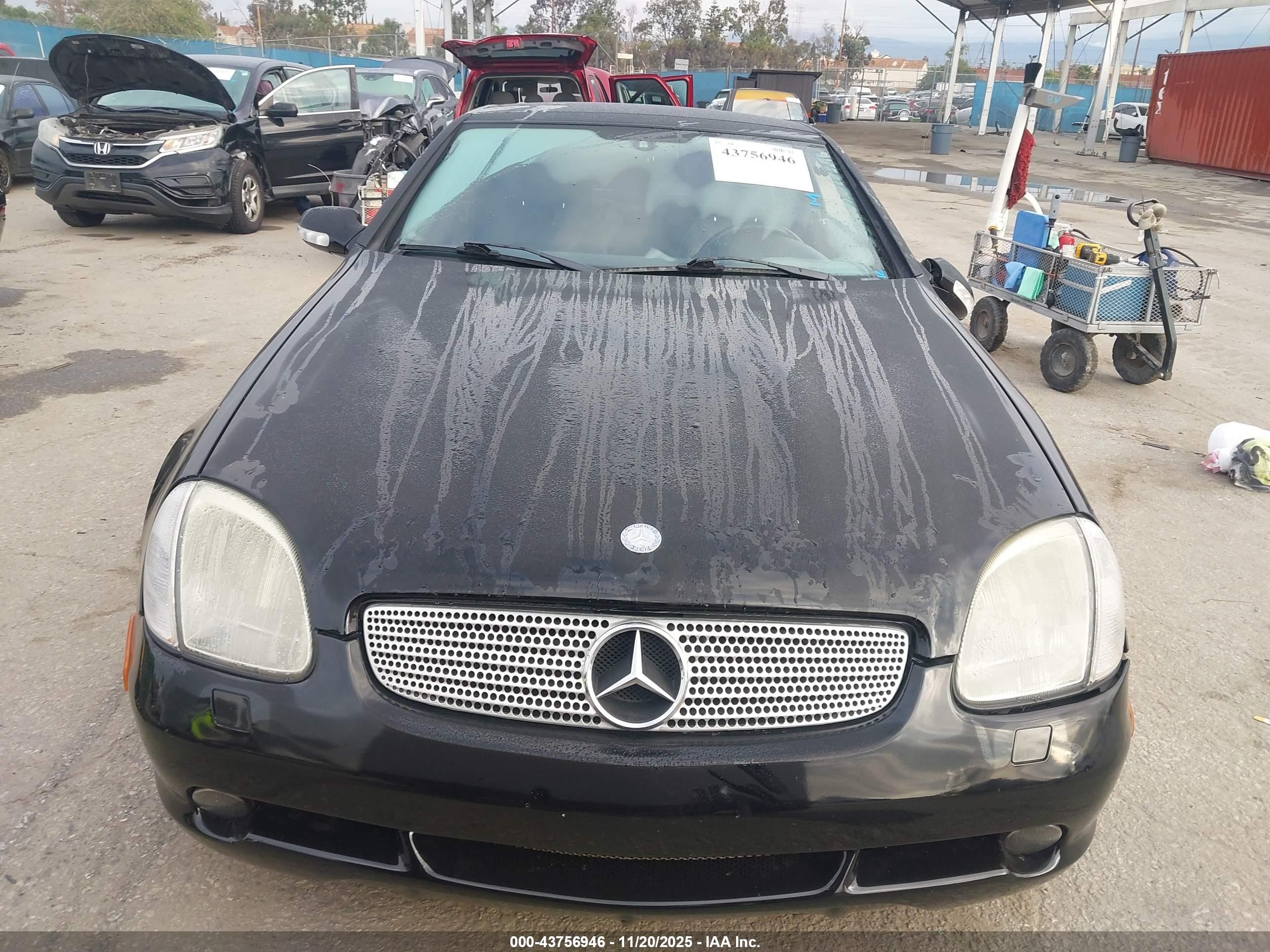 2001 Mercedes-benz Slk 320   Black vin: WDBKK65F71F223880
