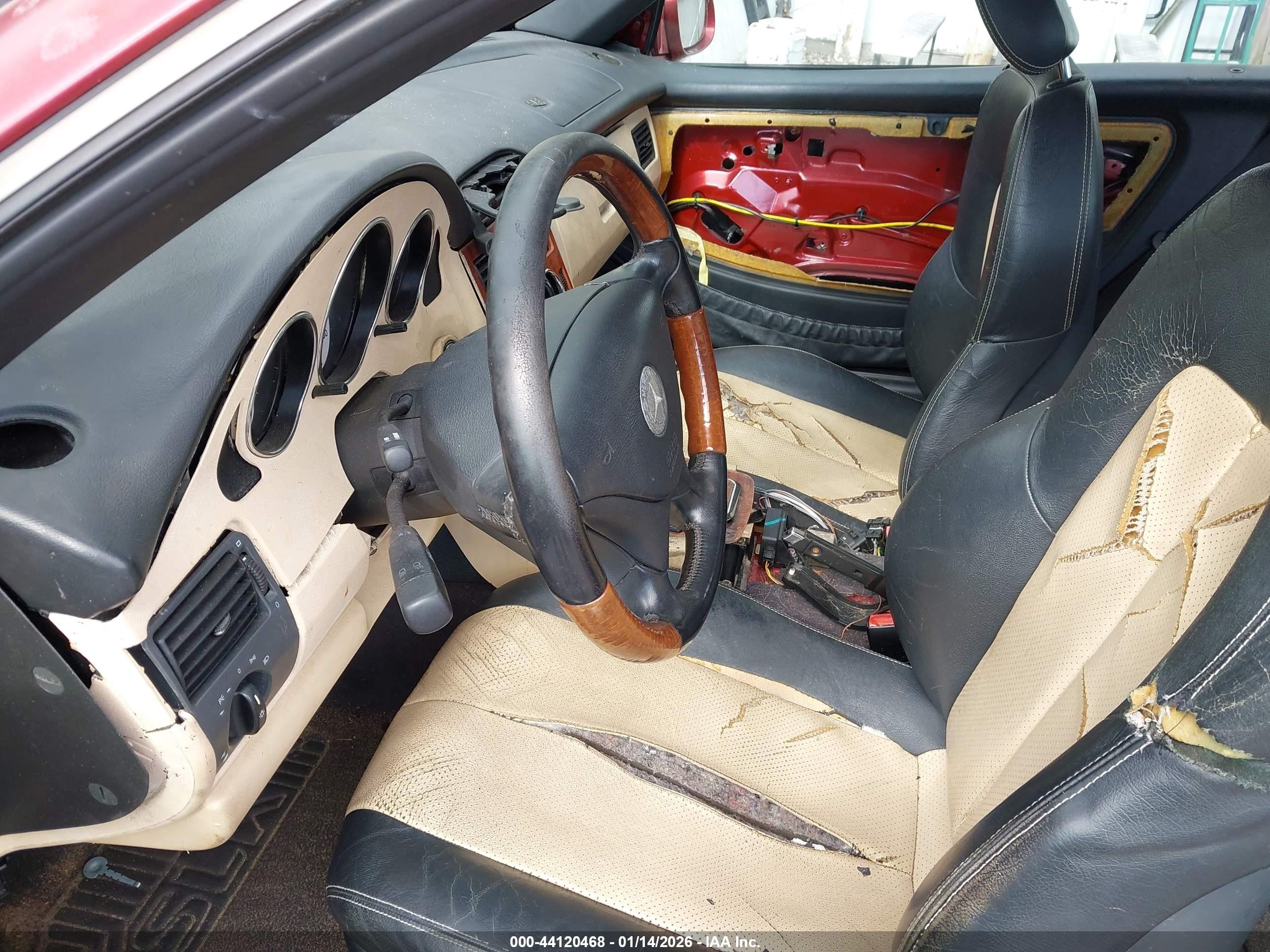 2001 Mercedes-benz Slk 320   Red vin: WDBKK65F71F226794