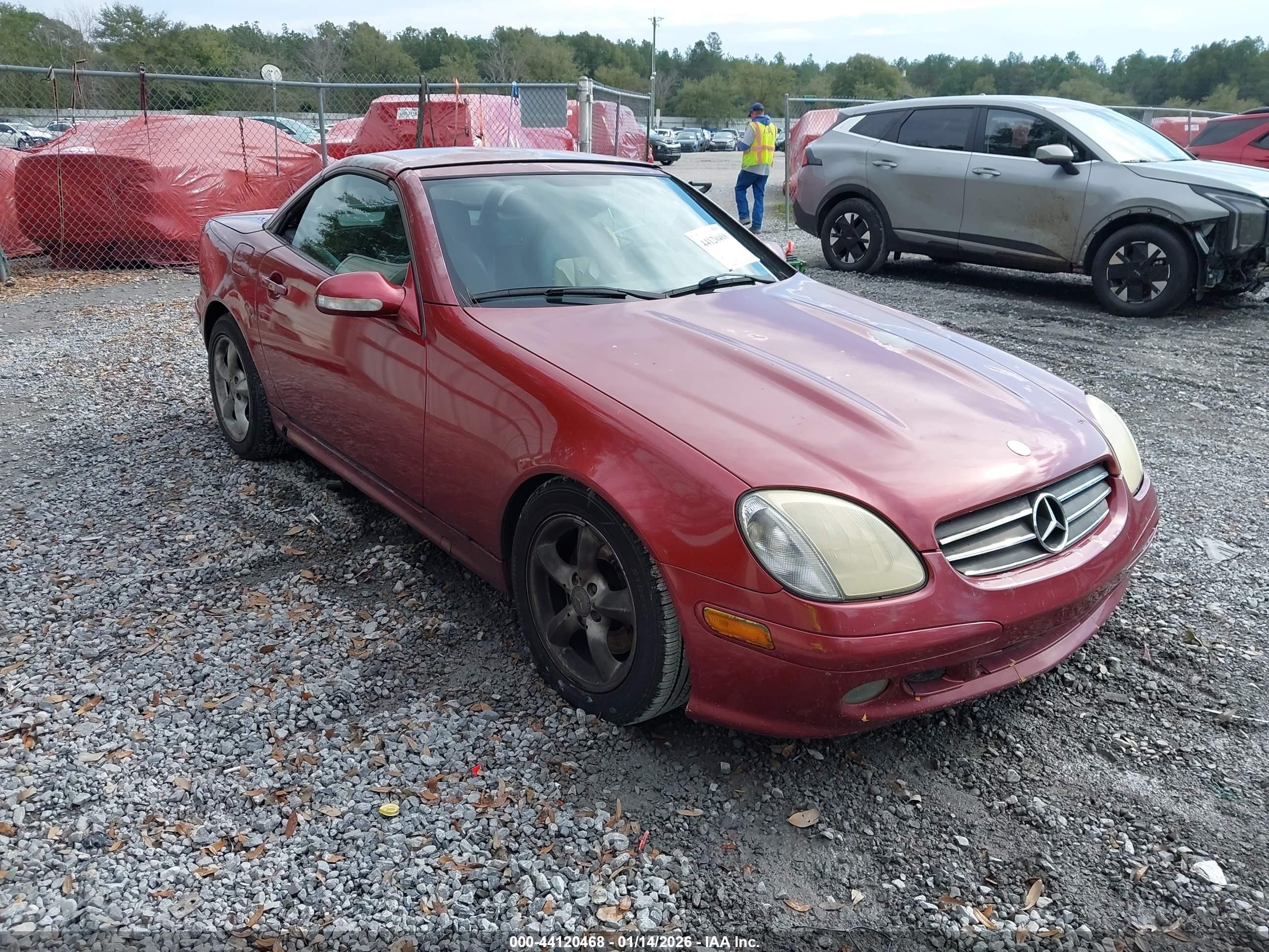 2001 Mercedes-benz Slk 320   Red vin: WDBKK65F71F226794