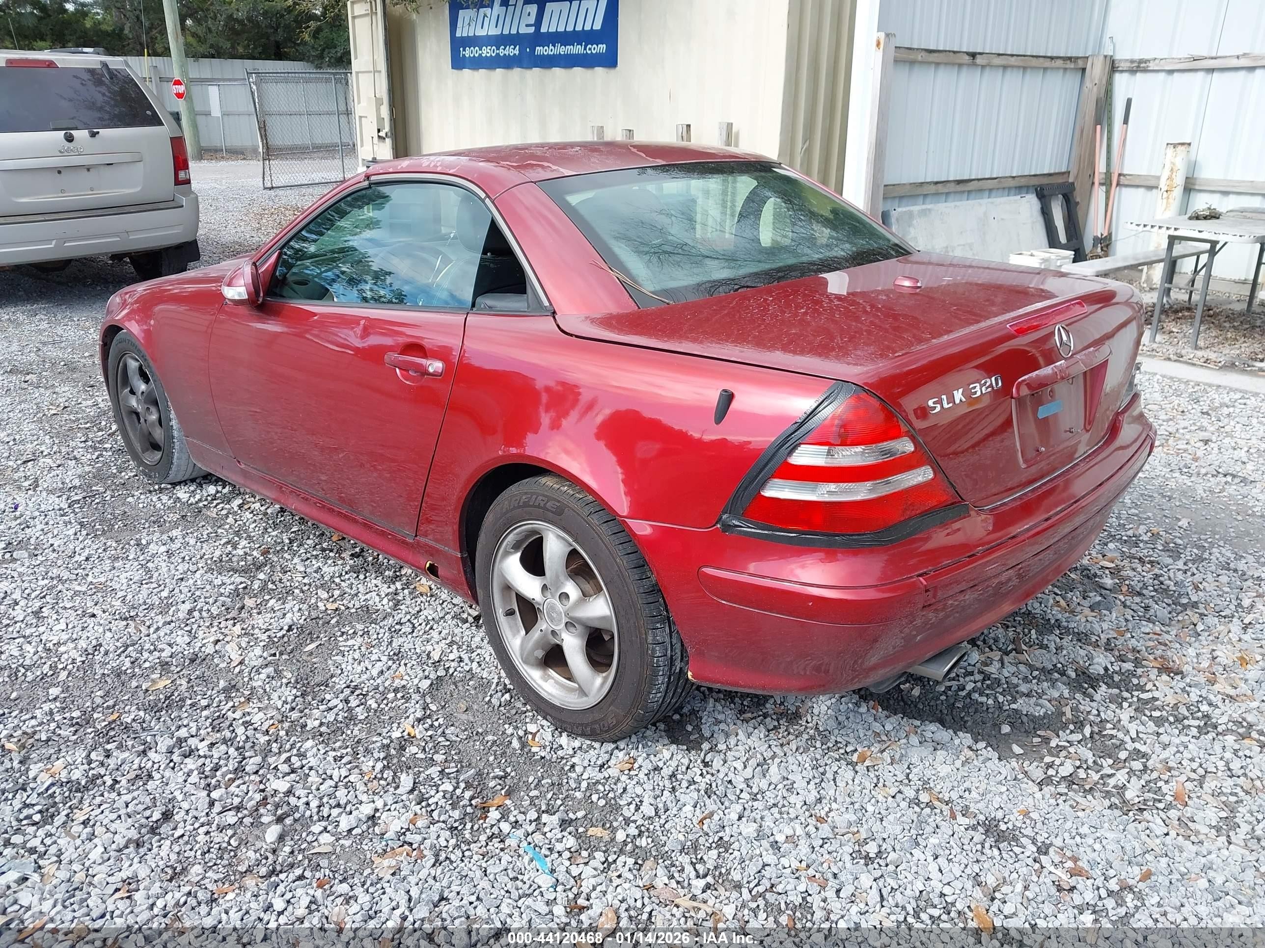 2001 Mercedes-benz Slk 320   Red vin: WDBKK65F71F226794