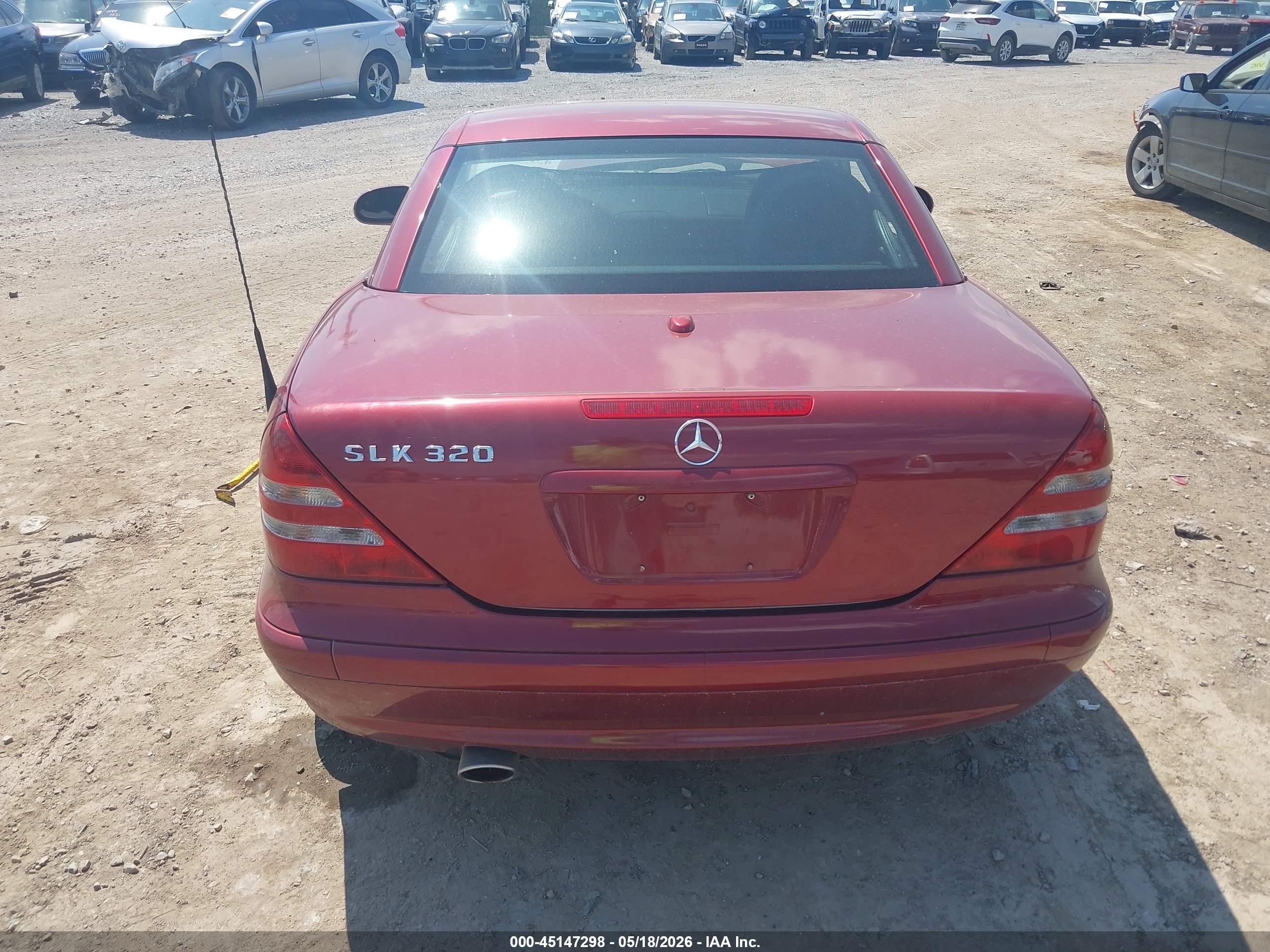 2003 Mercedes-benz Slk 320   Red vin: WDBKK65F73F285542