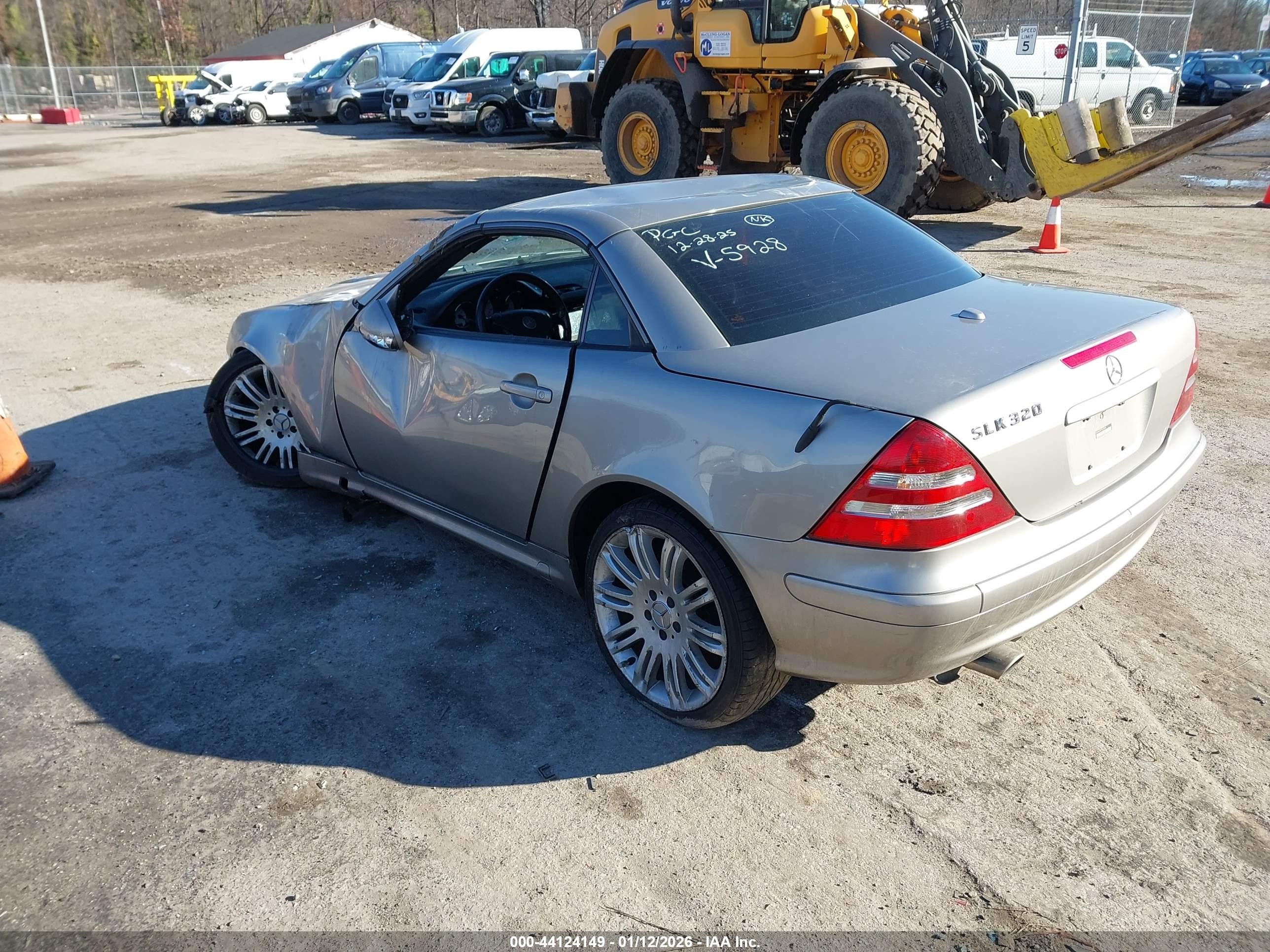 2003 Mercedes-benz Slk 320   Silver vin: WDBKK65F73F285928