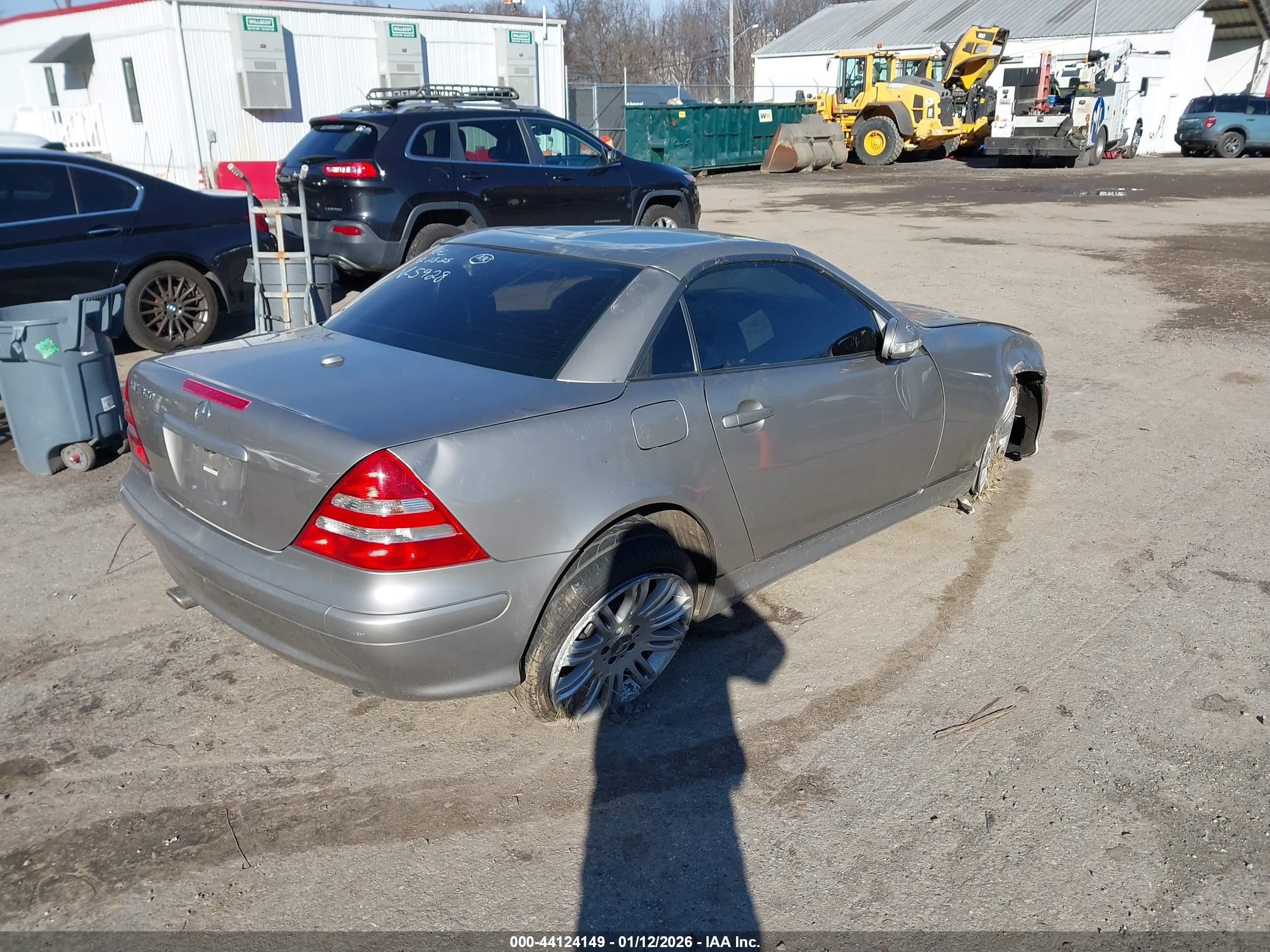 2003 Mercedes-benz Slk 320   Silver vin: WDBKK65F73F285928