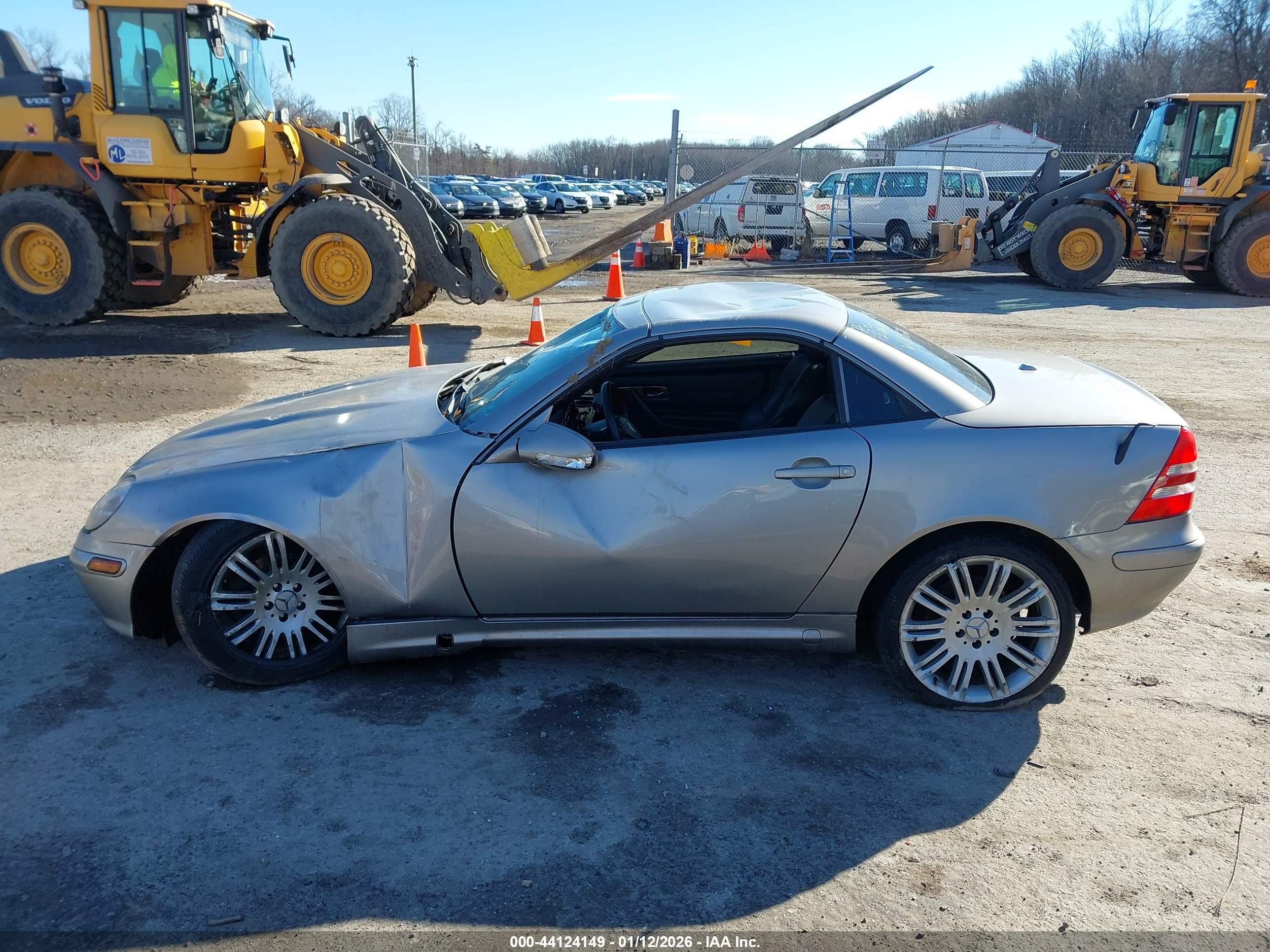 2003 Mercedes-benz Slk 320   Silver vin: WDBKK65F73F285928
