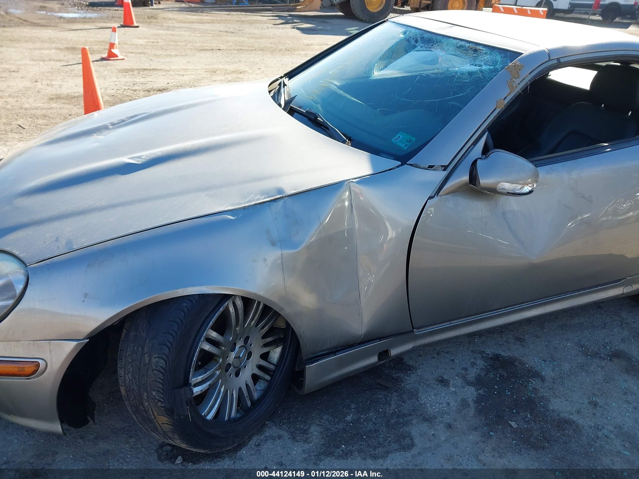 2003 Mercedes-benz Slk 320   Silver vin: WDBKK65F73F285928