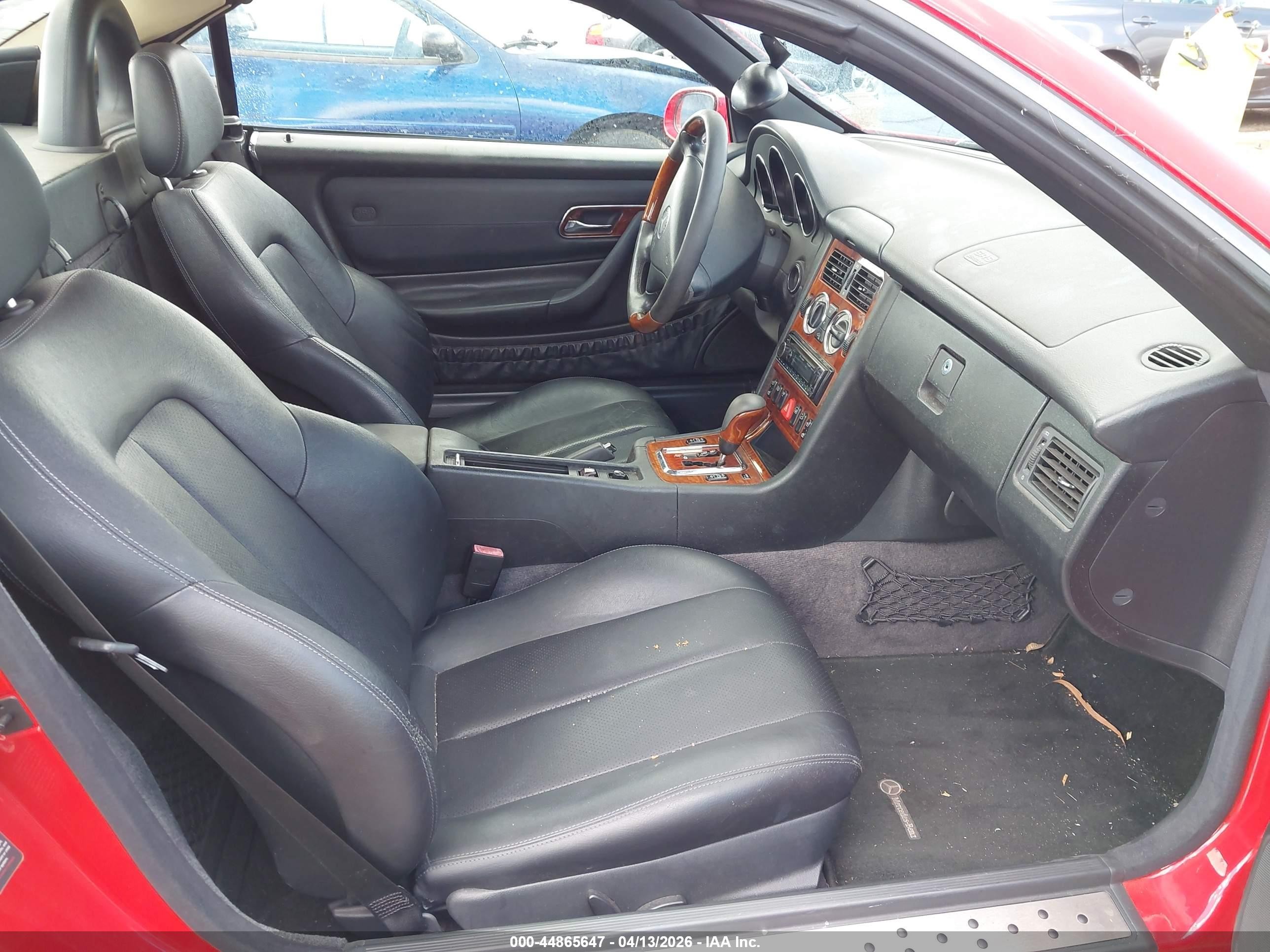 2001 Mercedes-benz Slk 320   Red vin: WDBKK65F81F207803
