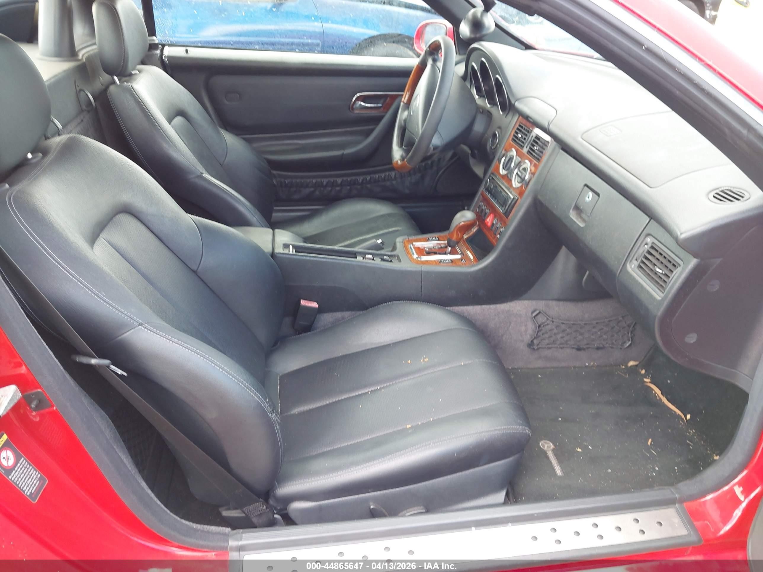 2001 Mercedes-benz Slk 320   Red vin: WDBKK65F81F207803