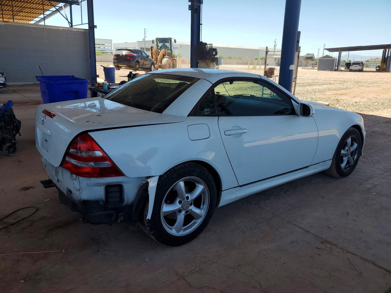 2001 Mercedes-benz Slk 320 White vin: WDBKK65F81F210099