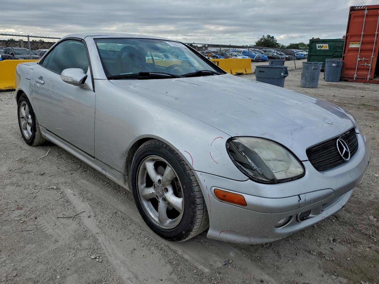 2001 Mercedes-benz Slk 320 Серебряный vin: WDBKK65F81F229445