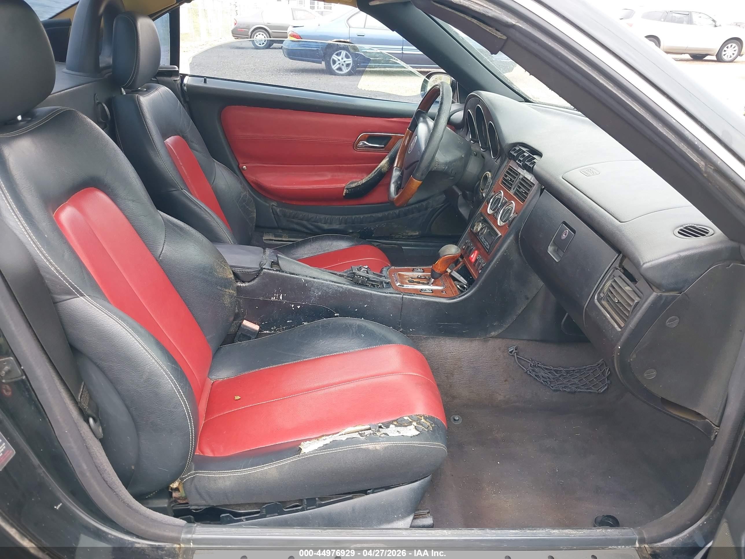 2002 Mercedes-benz Slk 320   Черный vin: WDBKK65F82F238244