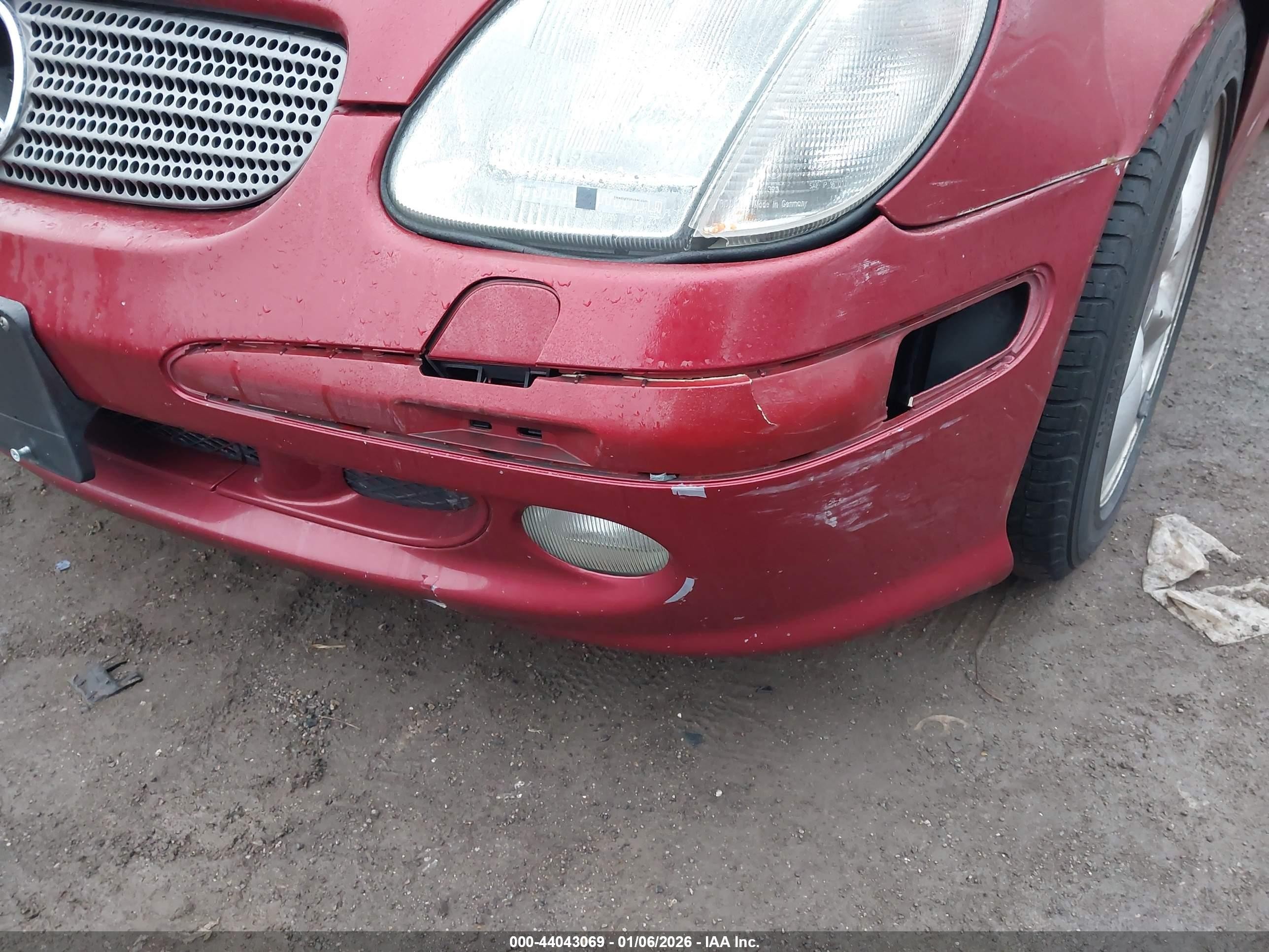 2003 Mercedes-benz Slk 320   Red vin: WDBKK65F83F277336
