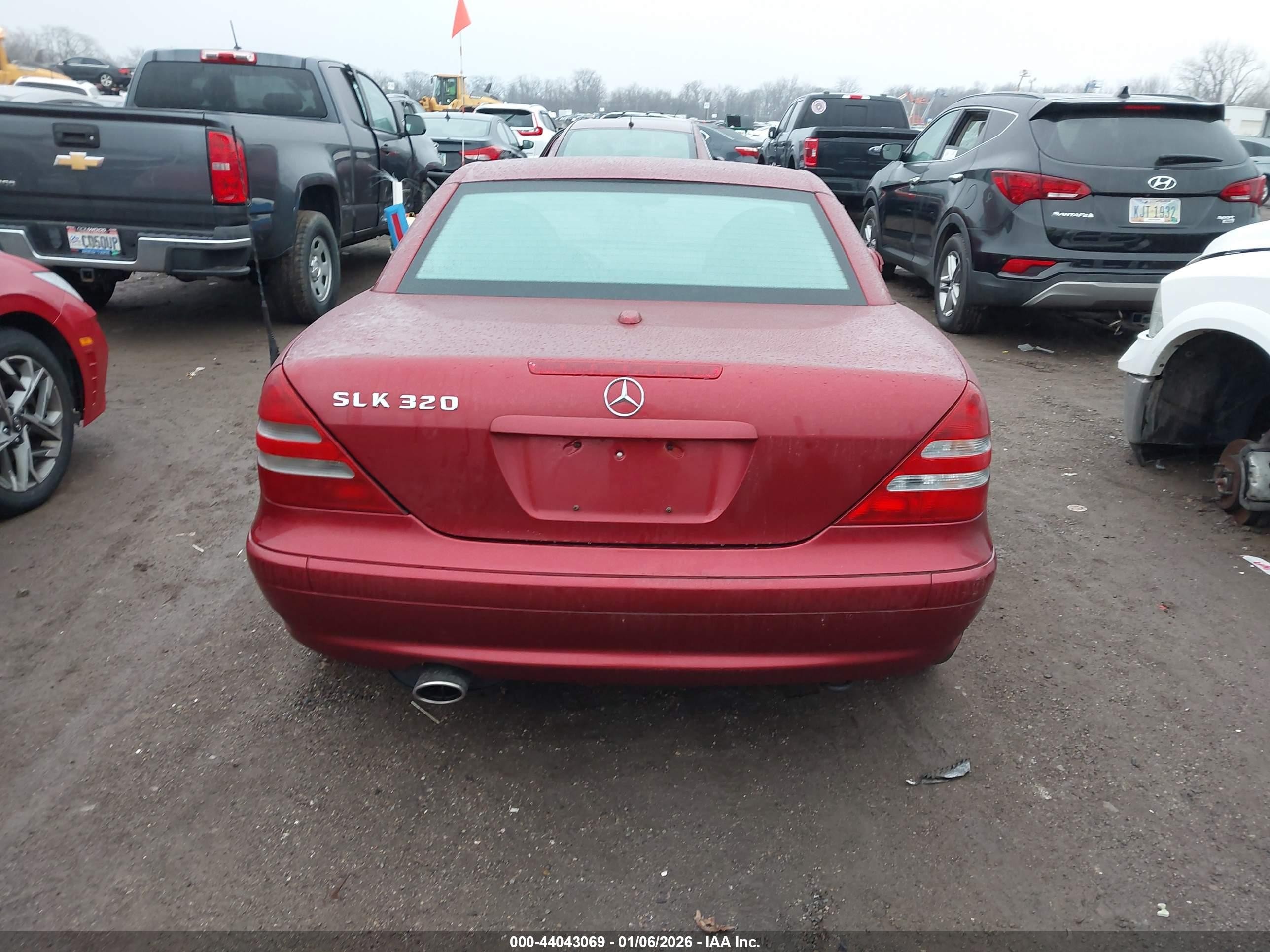 2003 Mercedes-benz Slk 320   Red vin: WDBKK65F83F277336