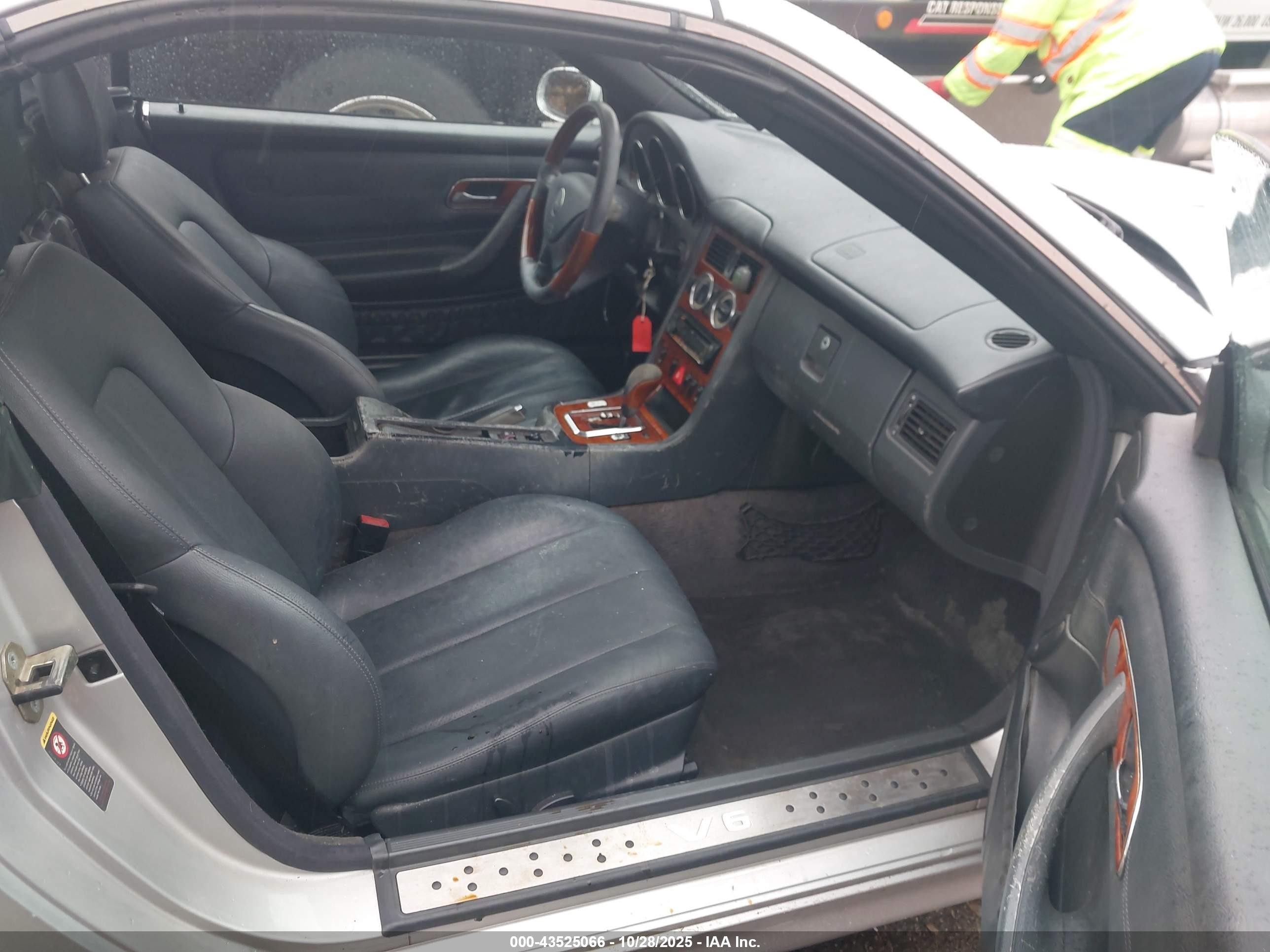 2003 Mercedes-benz Slk 320   Silver vin: WDBKK65F83F282407