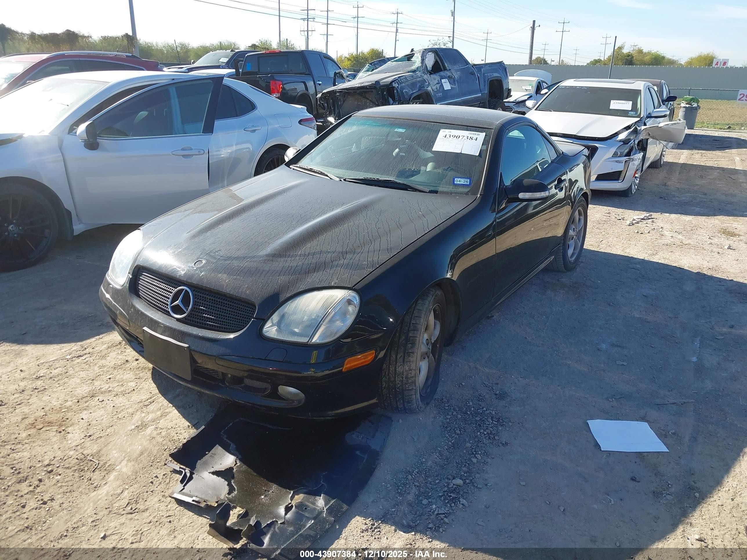 2003 Mercedes-benz Slk 320   Black vin: WDBKK65F83F286599