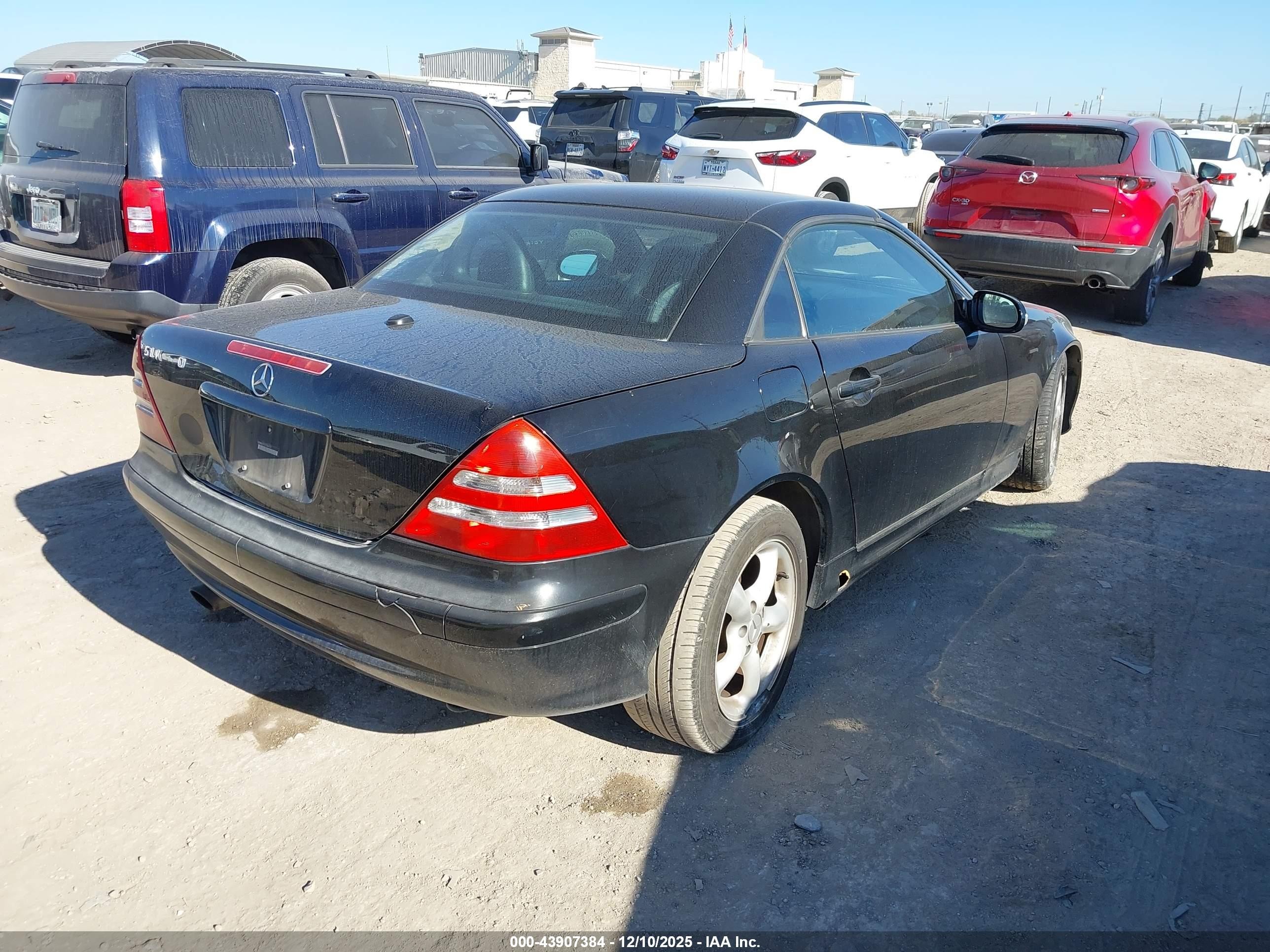 2003 Mercedes-benz Slk 320   Black vin: WDBKK65F83F286599