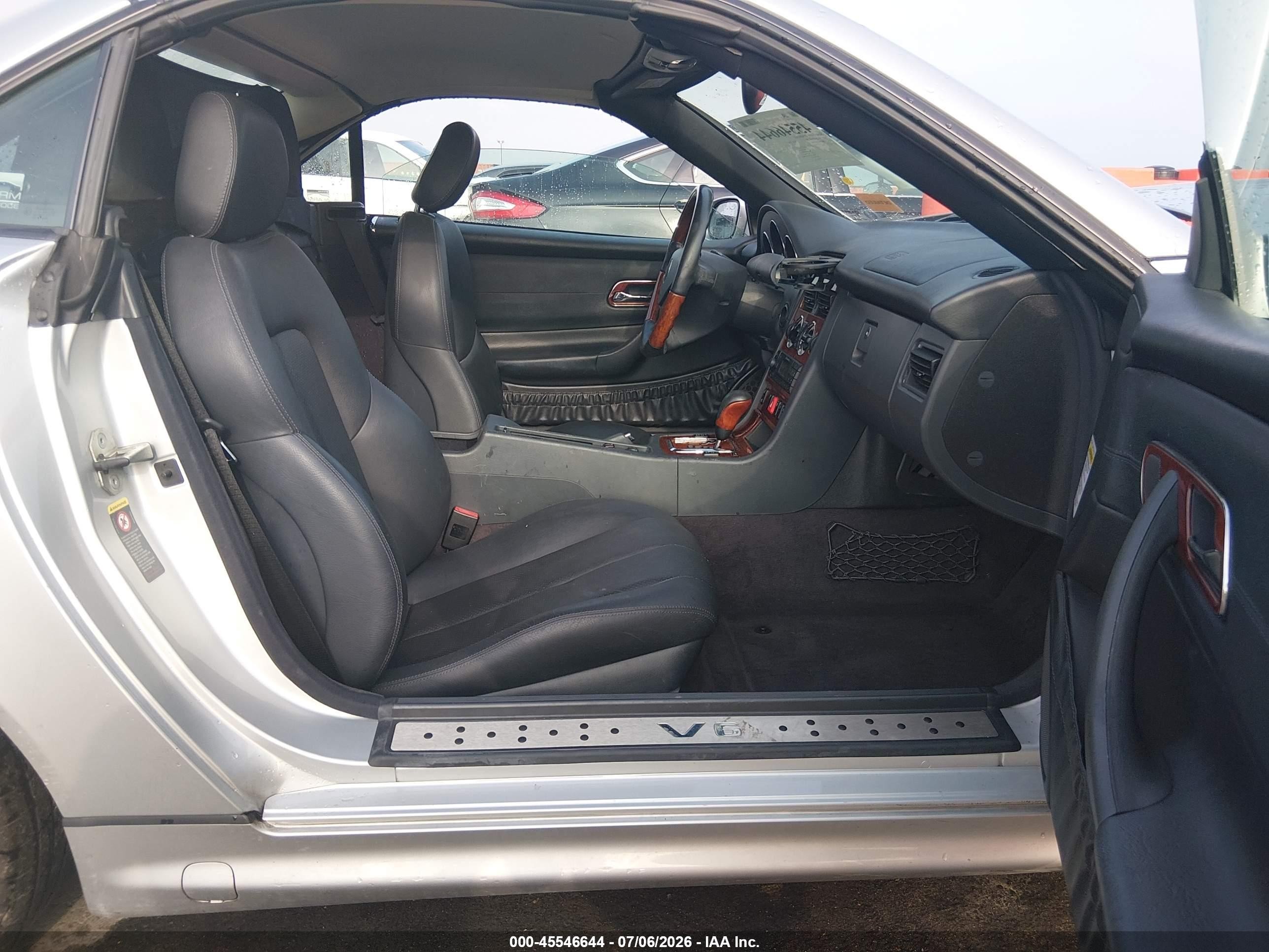 2003 Mercedes-benz Slk 320   Silver vin: WDBKK65F83F297604
