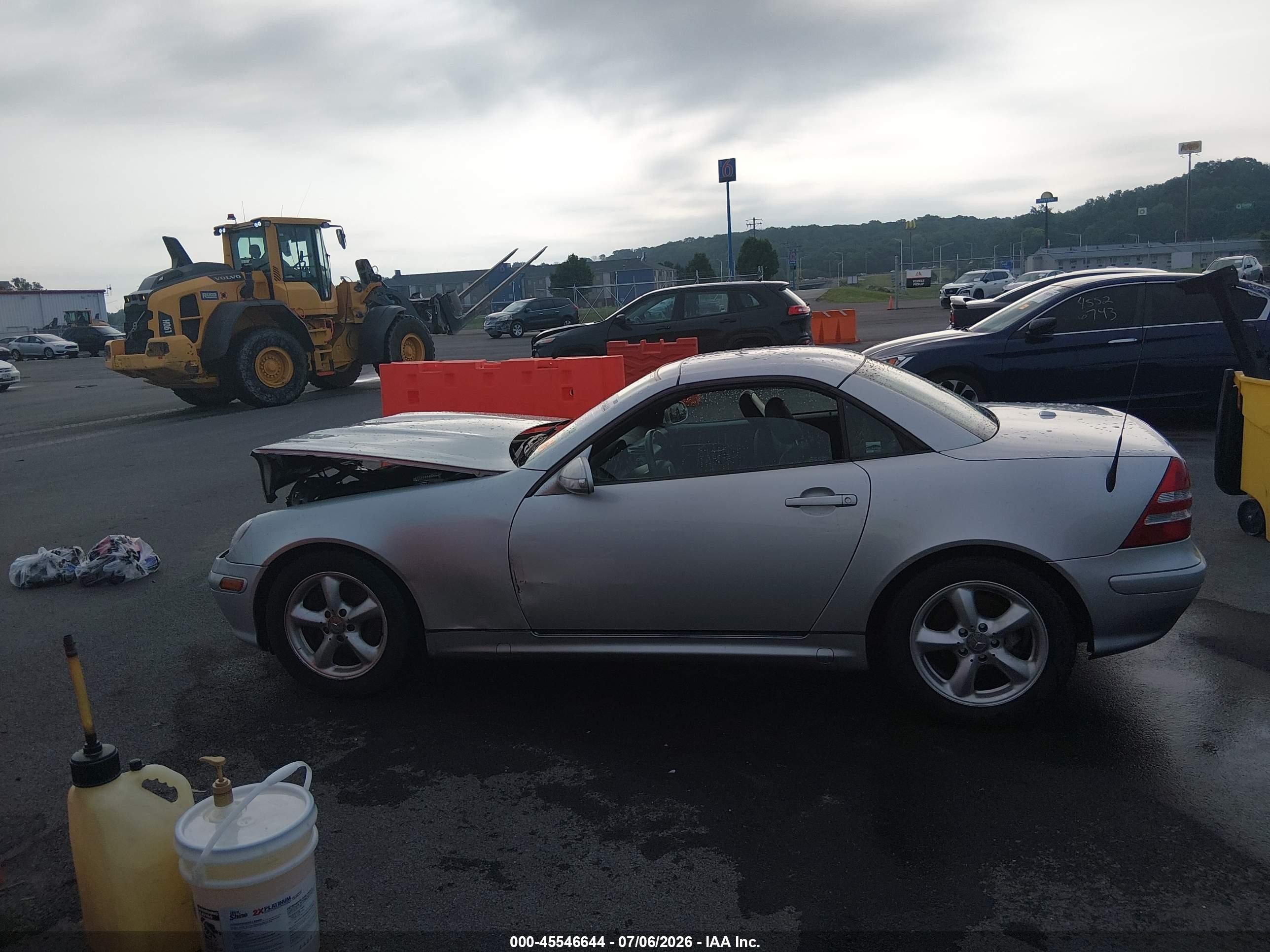 2003 Mercedes-benz Slk 320   Silver vin: WDBKK65F83F297604