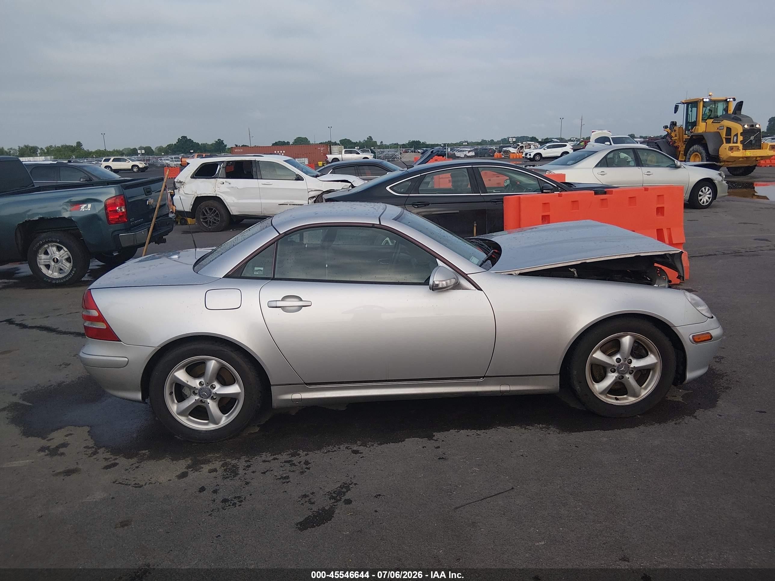 2003 Mercedes-benz Slk 320   Silver vin: WDBKK65F83F297604