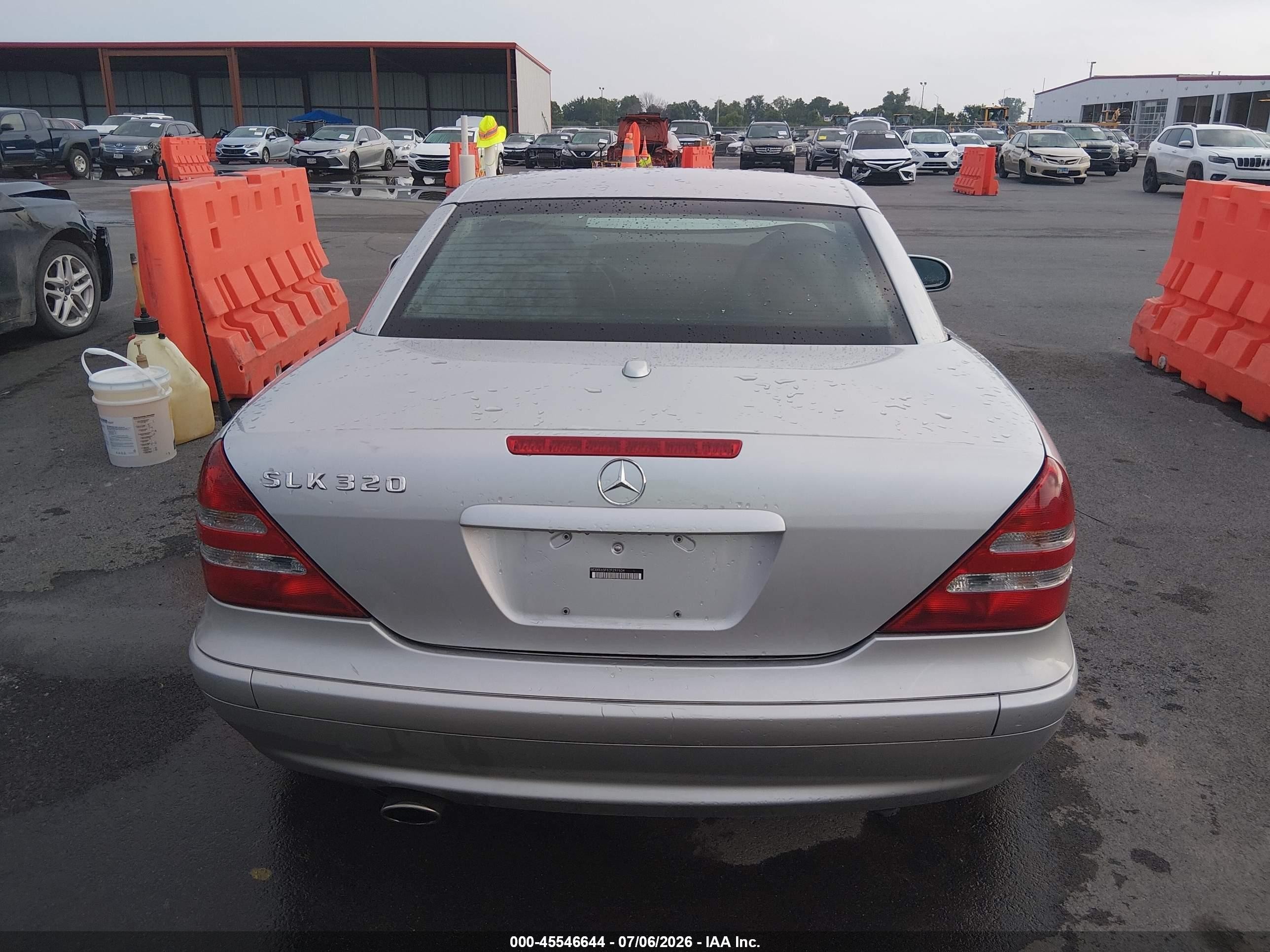 2003 Mercedes-benz Slk 320   Silver vin: WDBKK65F83F297604