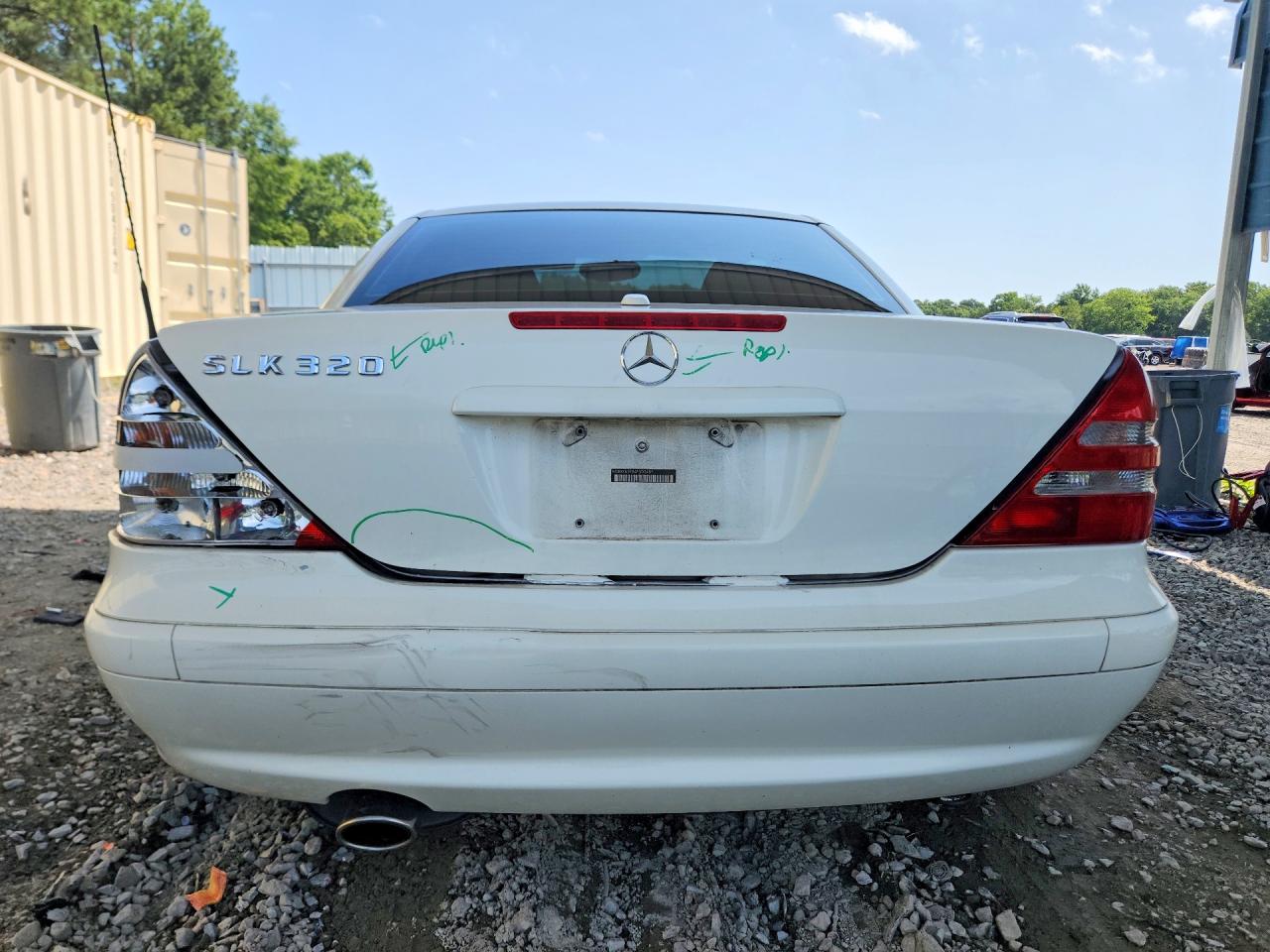 2004 Mercedes-benz Slk 320 White vin: WDBKK65F84F300485
