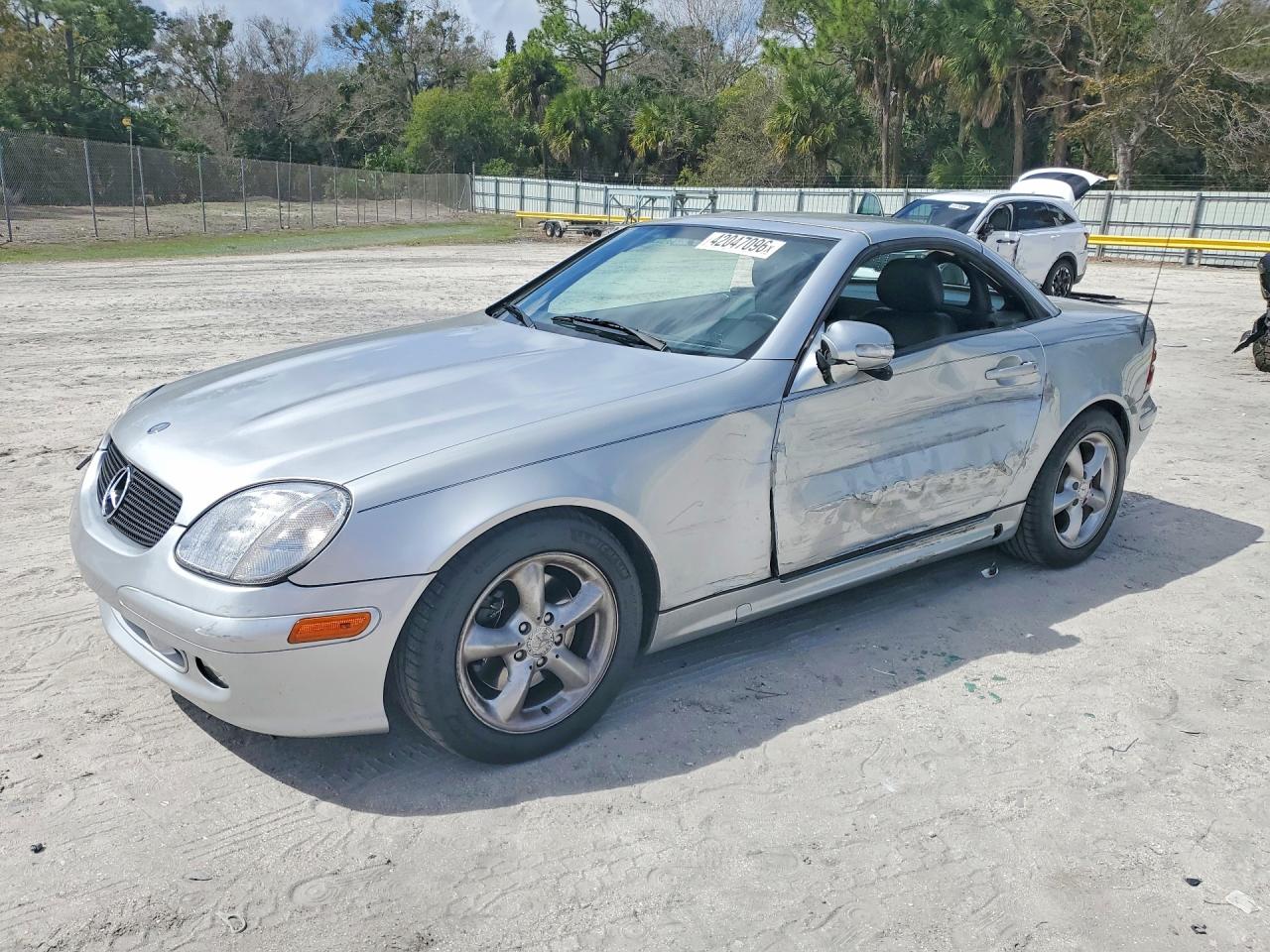 2001 Mercedes-benz Slk 320 Silver vin: WDBKK65F91F188887