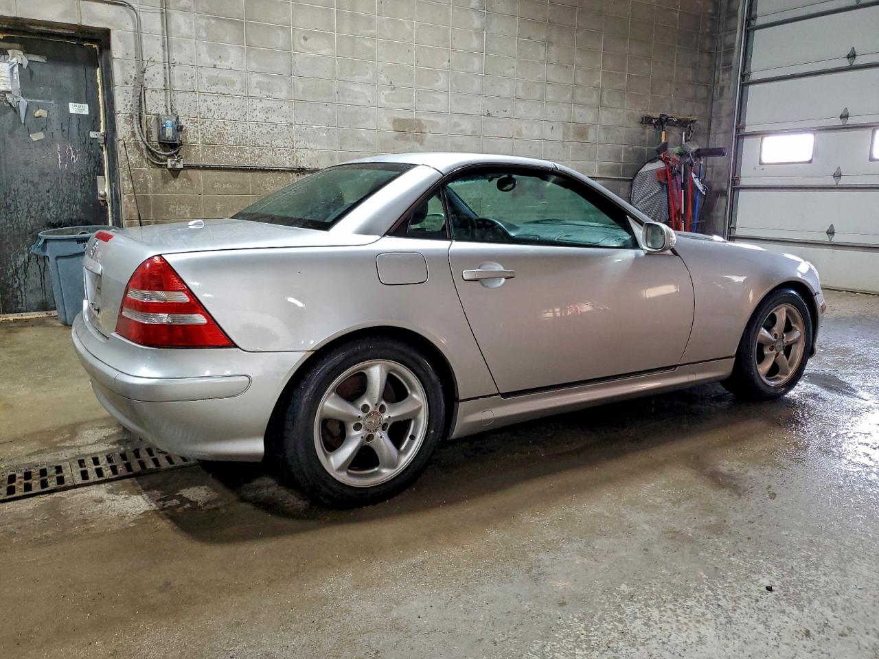 2001 Mercedes-benz Slk 320 Silver vin: WDBKK65F91F191112