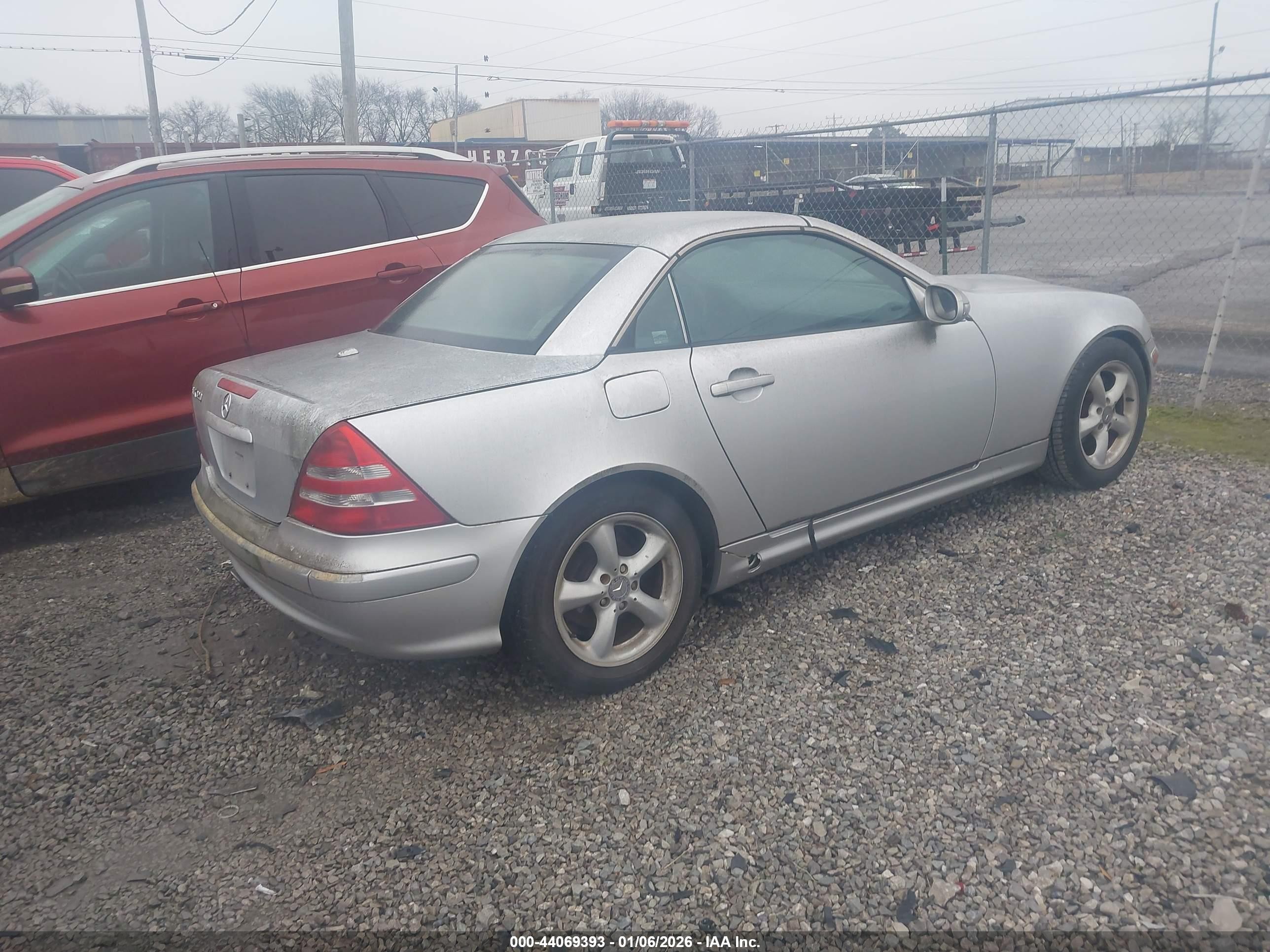 2001 Mercedes-benz Slk 320   Silver vin: WDBKK65F91F196570