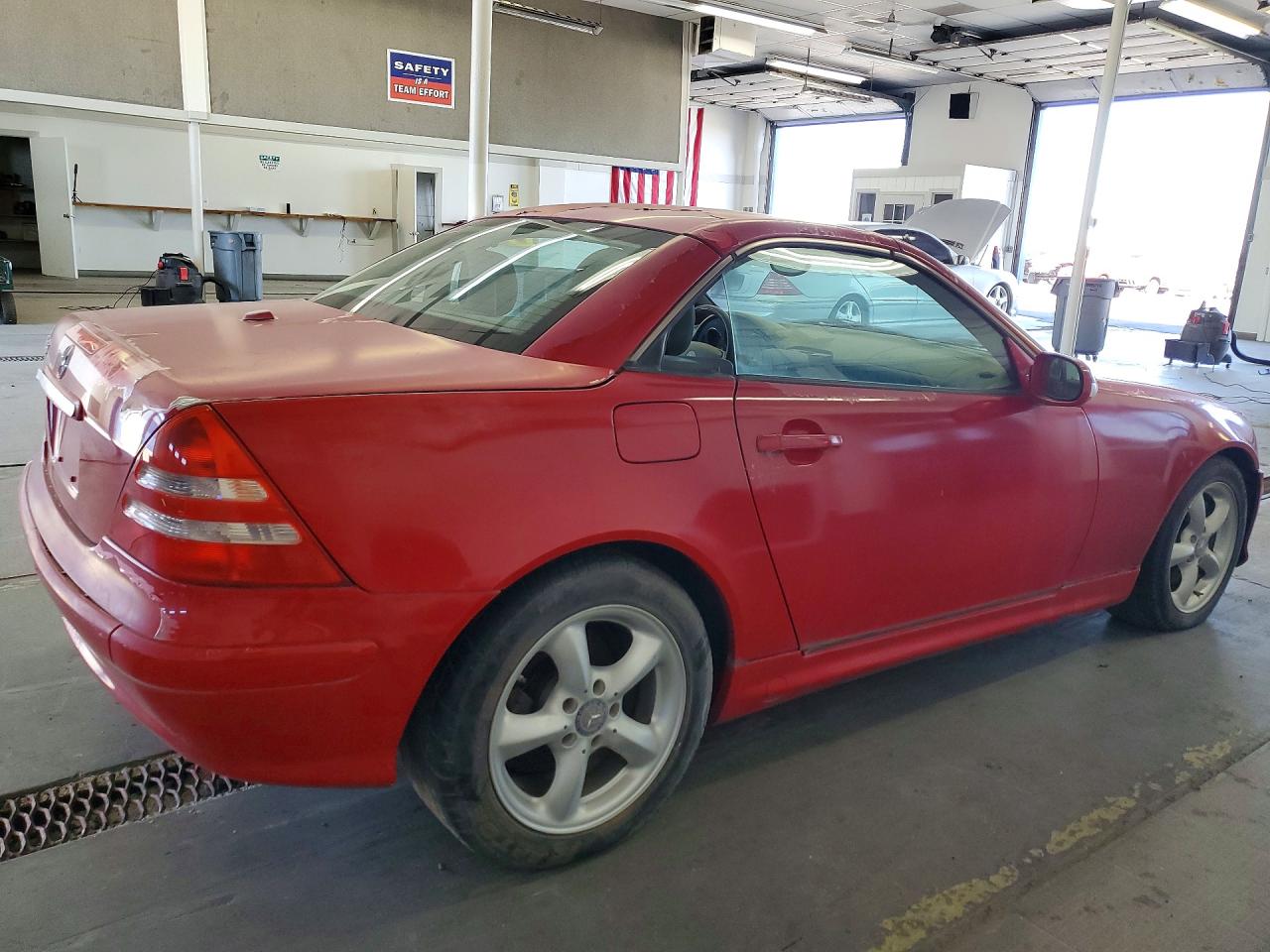 2001 Mercedes-benz Slk 320 Красный vin: WDBKK65F91F200746
