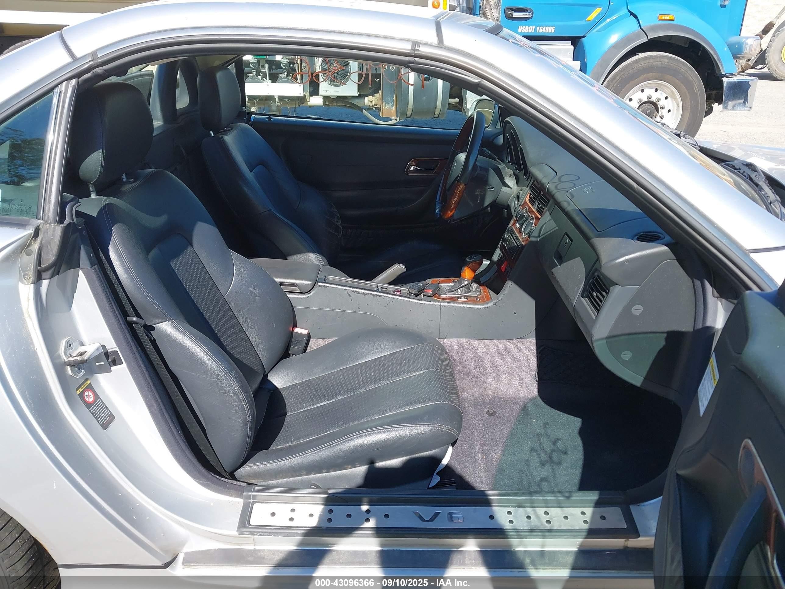 2001 Mercedes-benz Slk 320 Silver vin: WDBKK65F91F201864