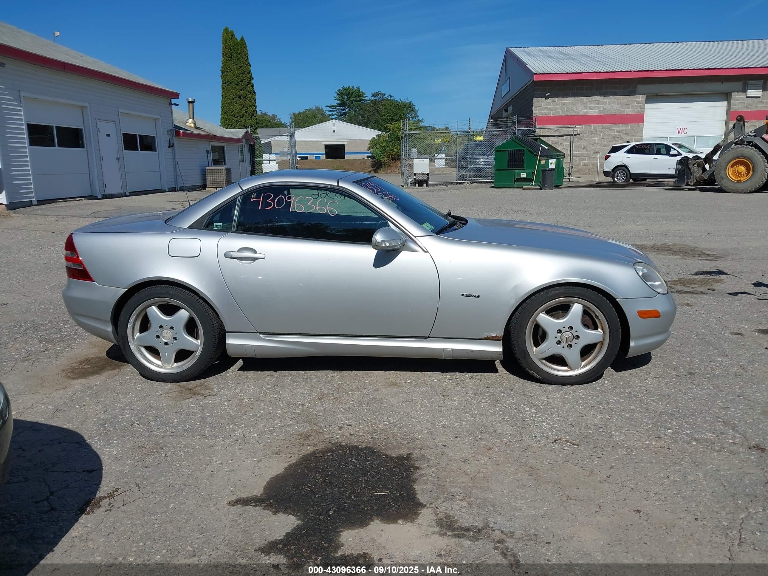 2001 Mercedes-benz Slk 320 Silver vin: WDBKK65F91F201864