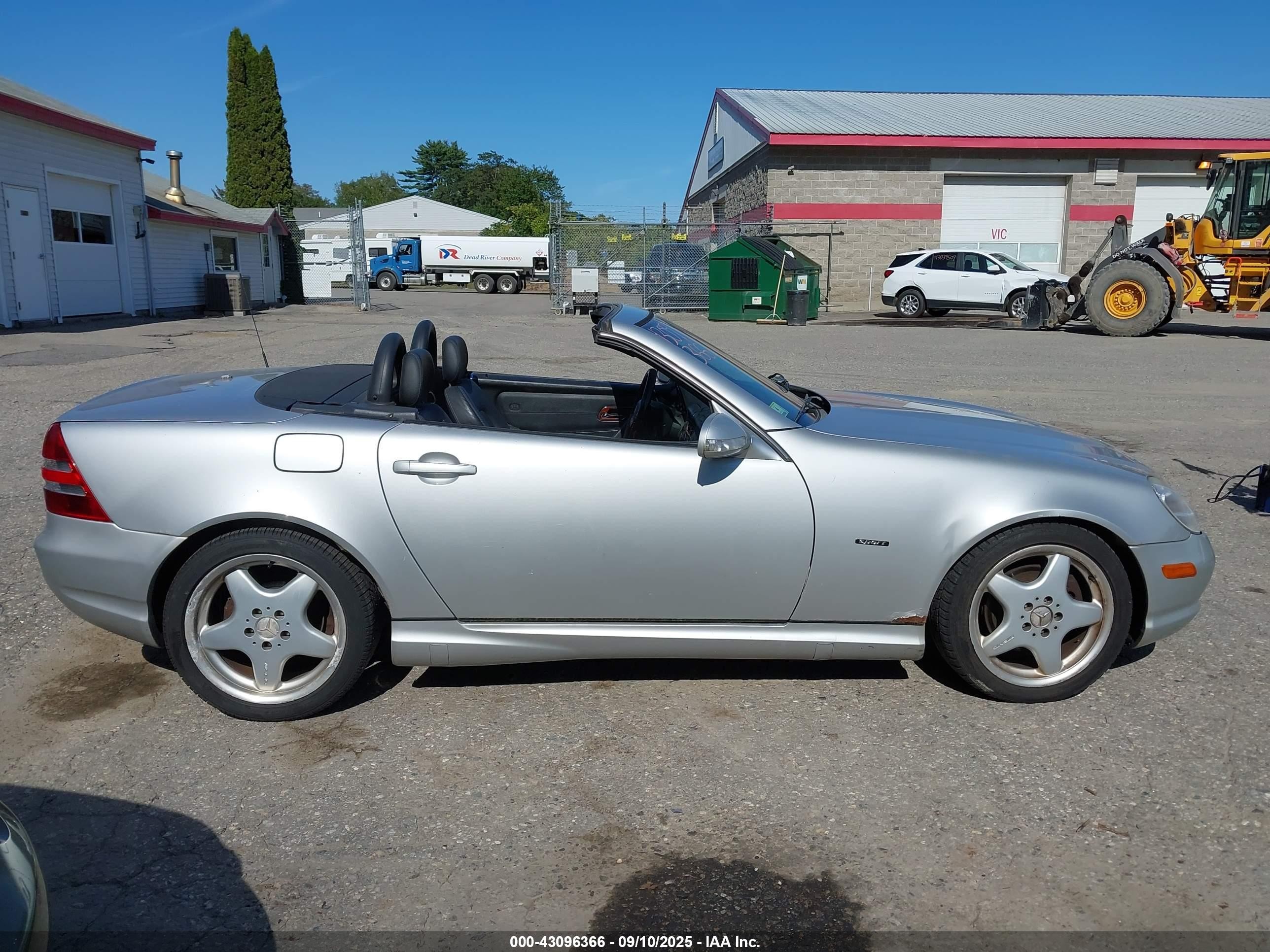 2001 Mercedes-benz Slk 320 Silver vin: WDBKK65F91F201864
